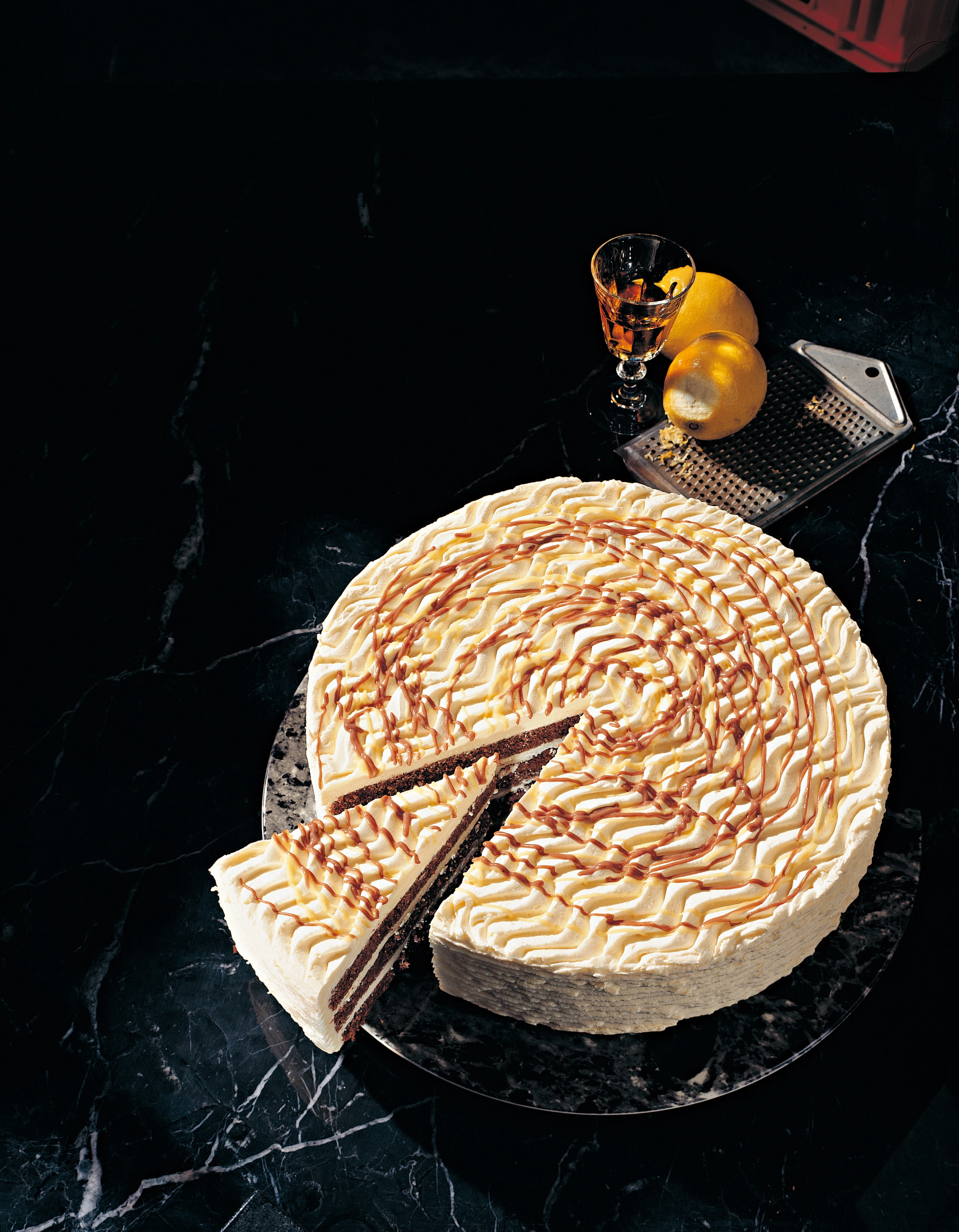 Schoko-Biskuit-Torte, Wiener Masse