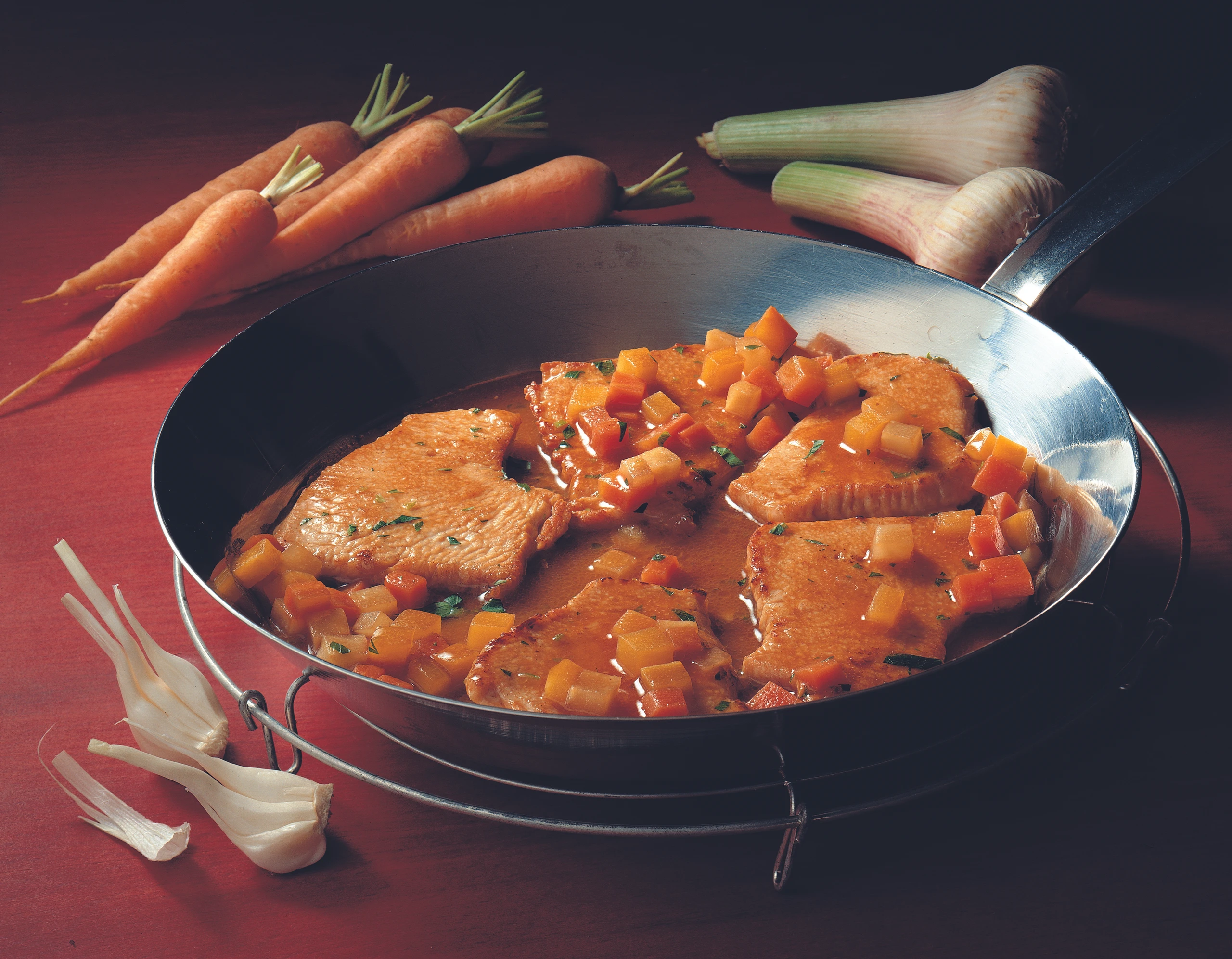 Putenschnitzel mit Majoransauce und Serviettenknödel