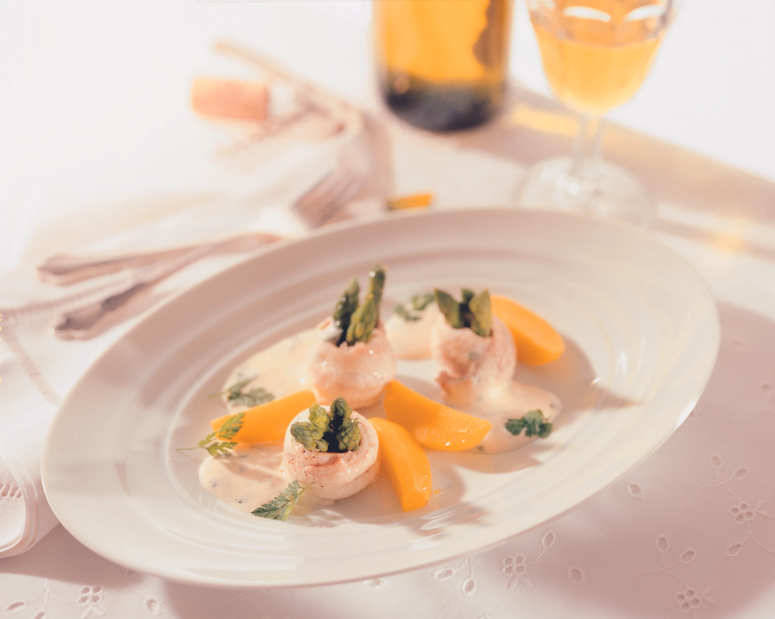 Seezungenfilets mit Kräutersabayon und Safran-Erdäpfeln