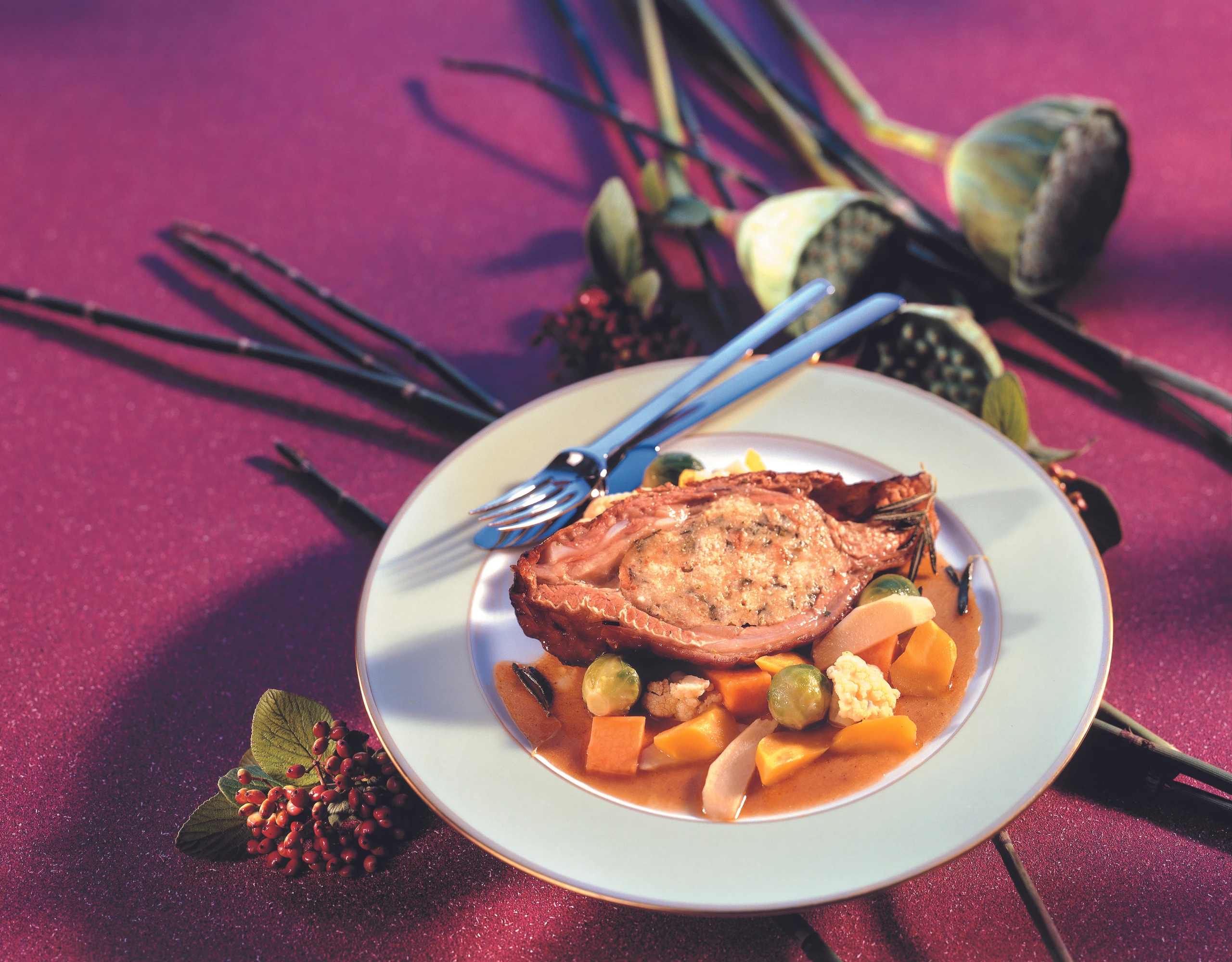 Gefüllte Kalbsbrust mit gedünstetem Gemüse