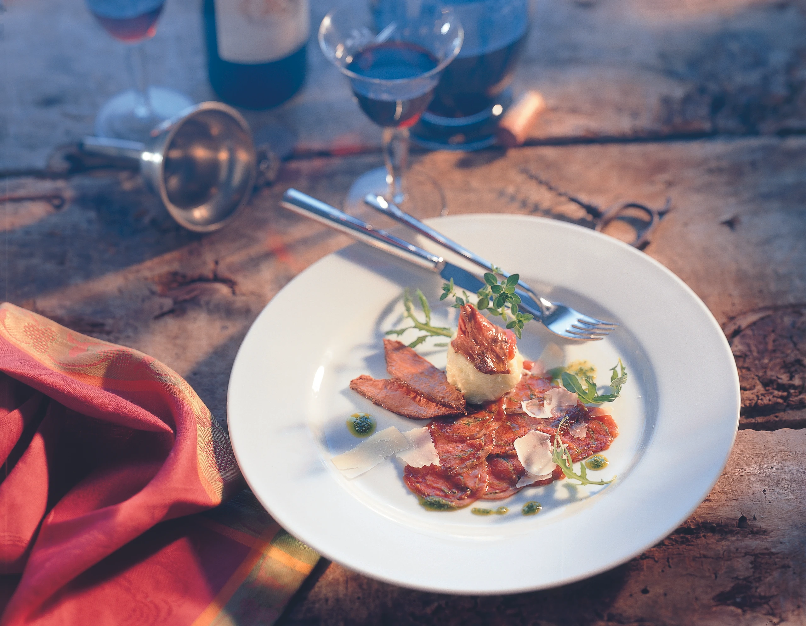 Carpaccio von Ente und Gans mit Rucolapesto