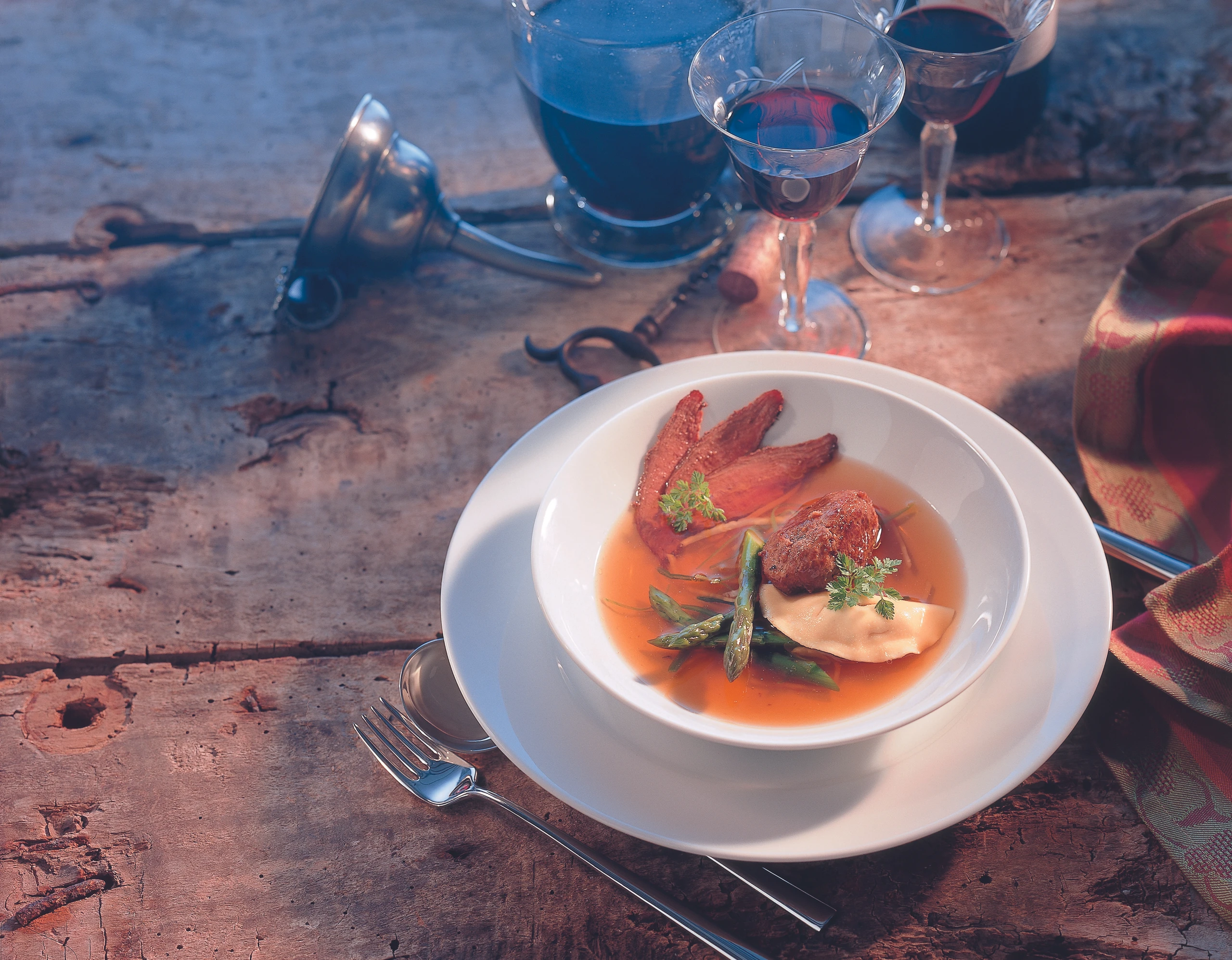 Pot au Feu mit Nockerln und Tortelloni von der Gänseleber