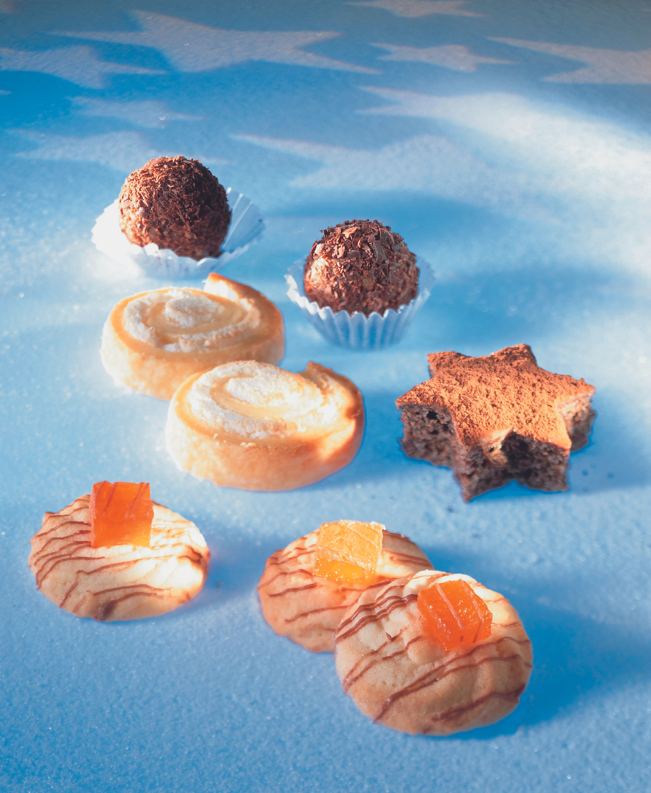 Mohnsterne, Marzipankrapferl, Feigenkugeln und Kokosschnecken