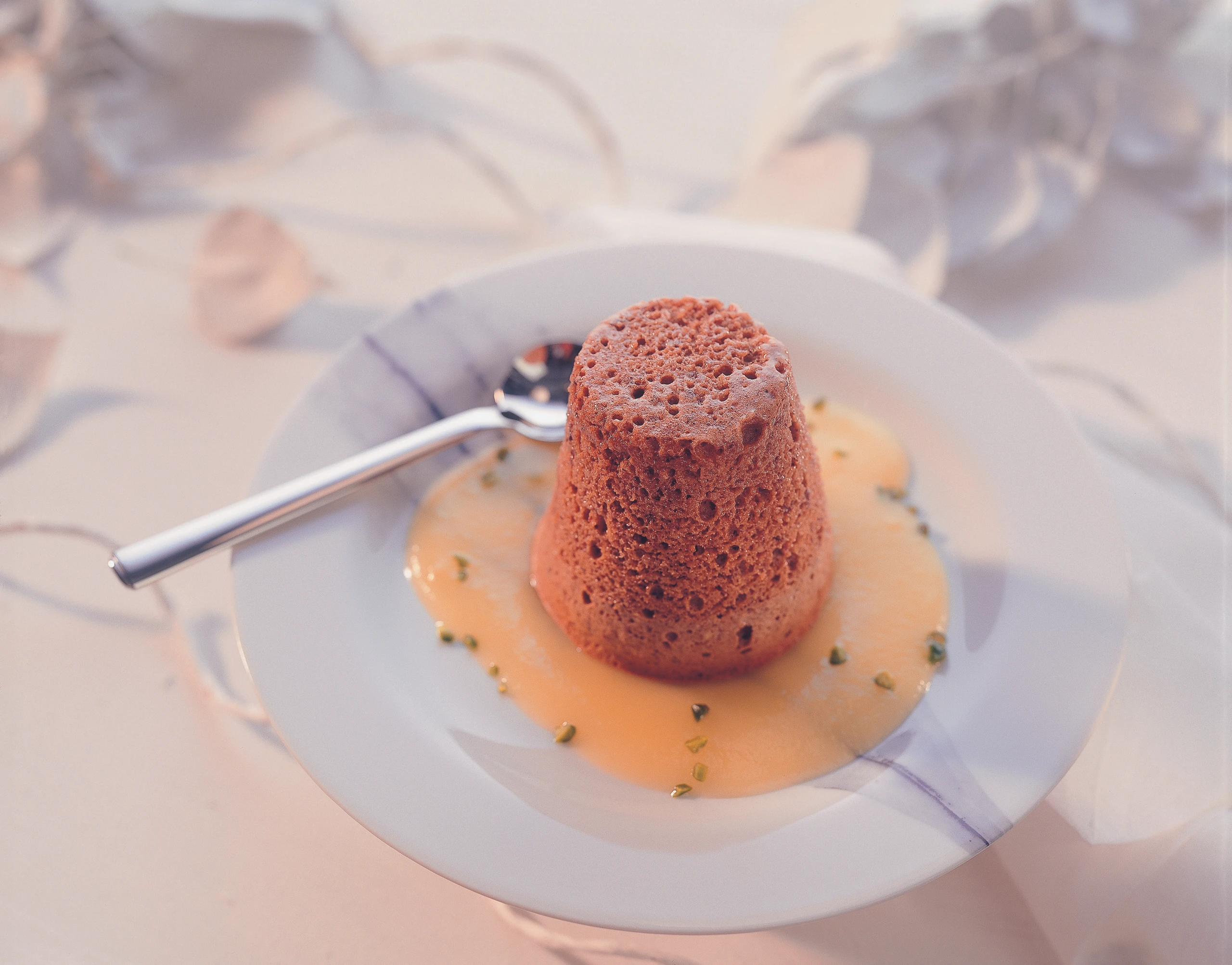 Nougat-Auflauf mit Apfelsauce