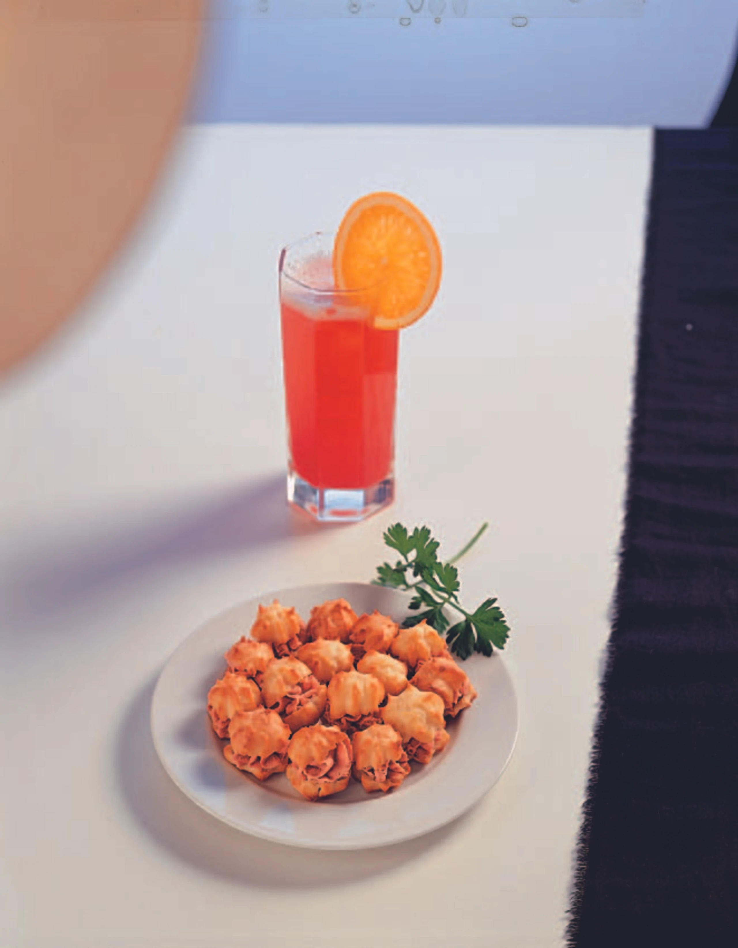 Mini-Brandteig-Krapferl mit Lebermus