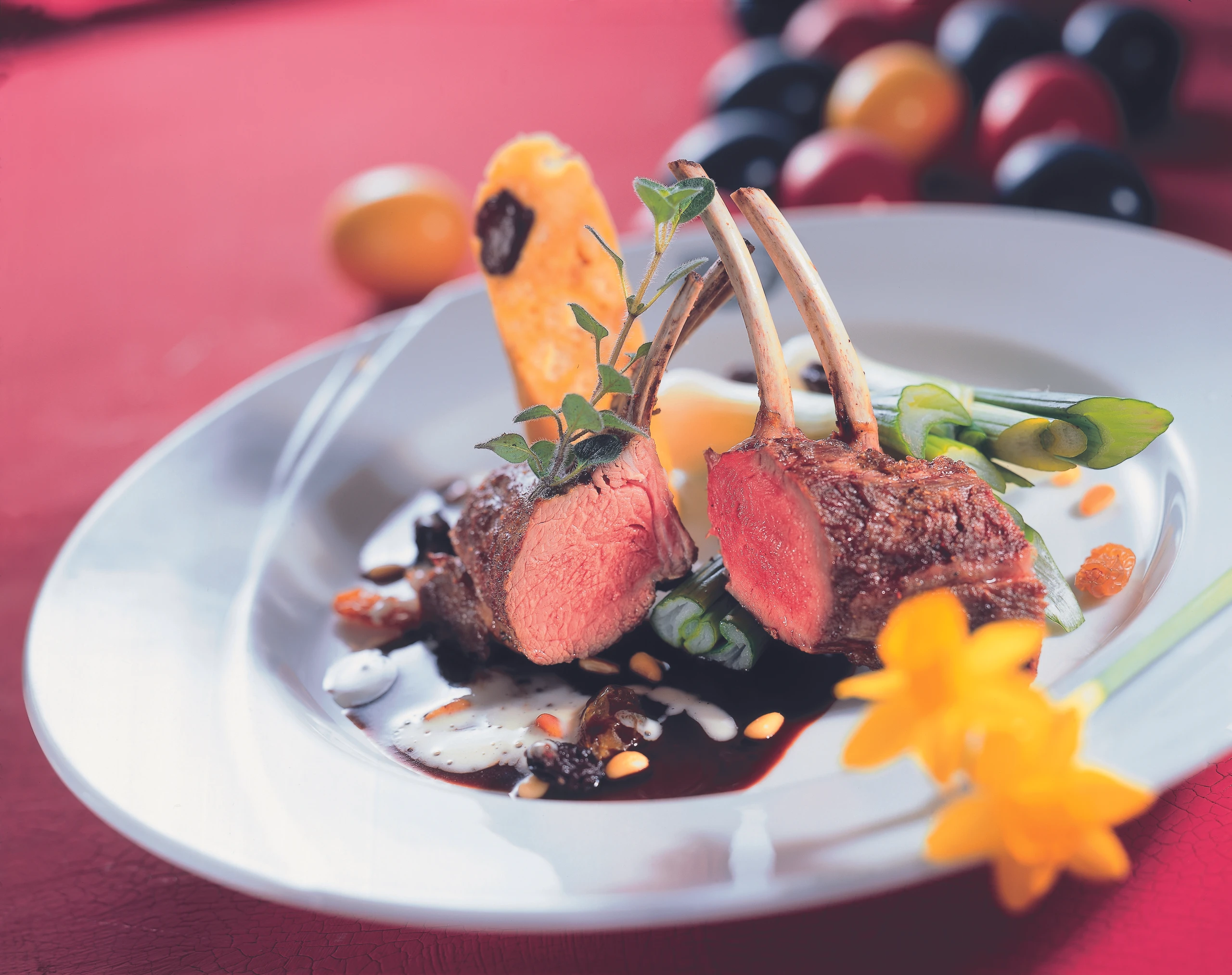 Gebratenes Lammkarree mit Briochetürmchen