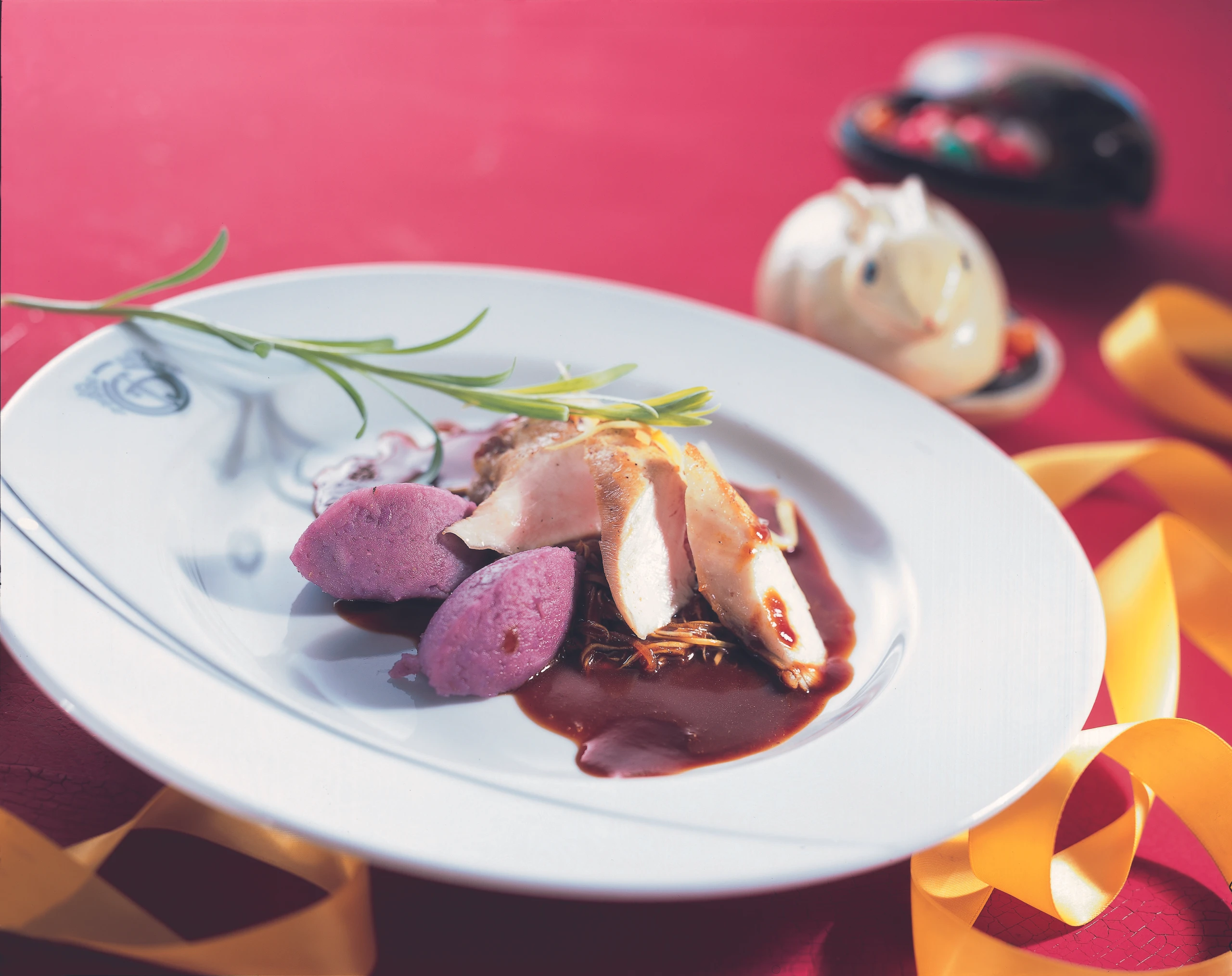 Gebratene Kaninchenfilets mit Madeira-Gemüse