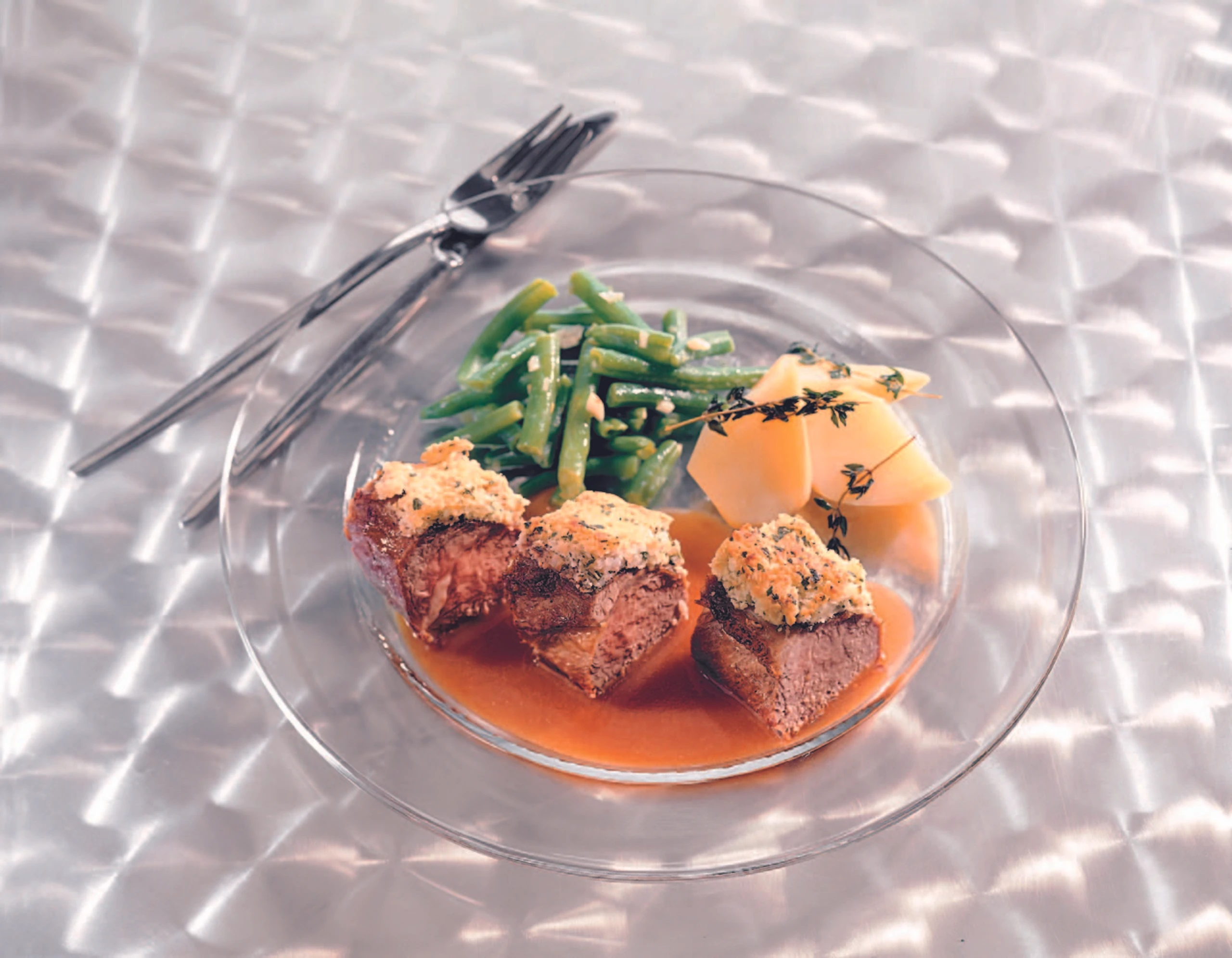 Lammfilet mit Käse-Mandel-Kruste