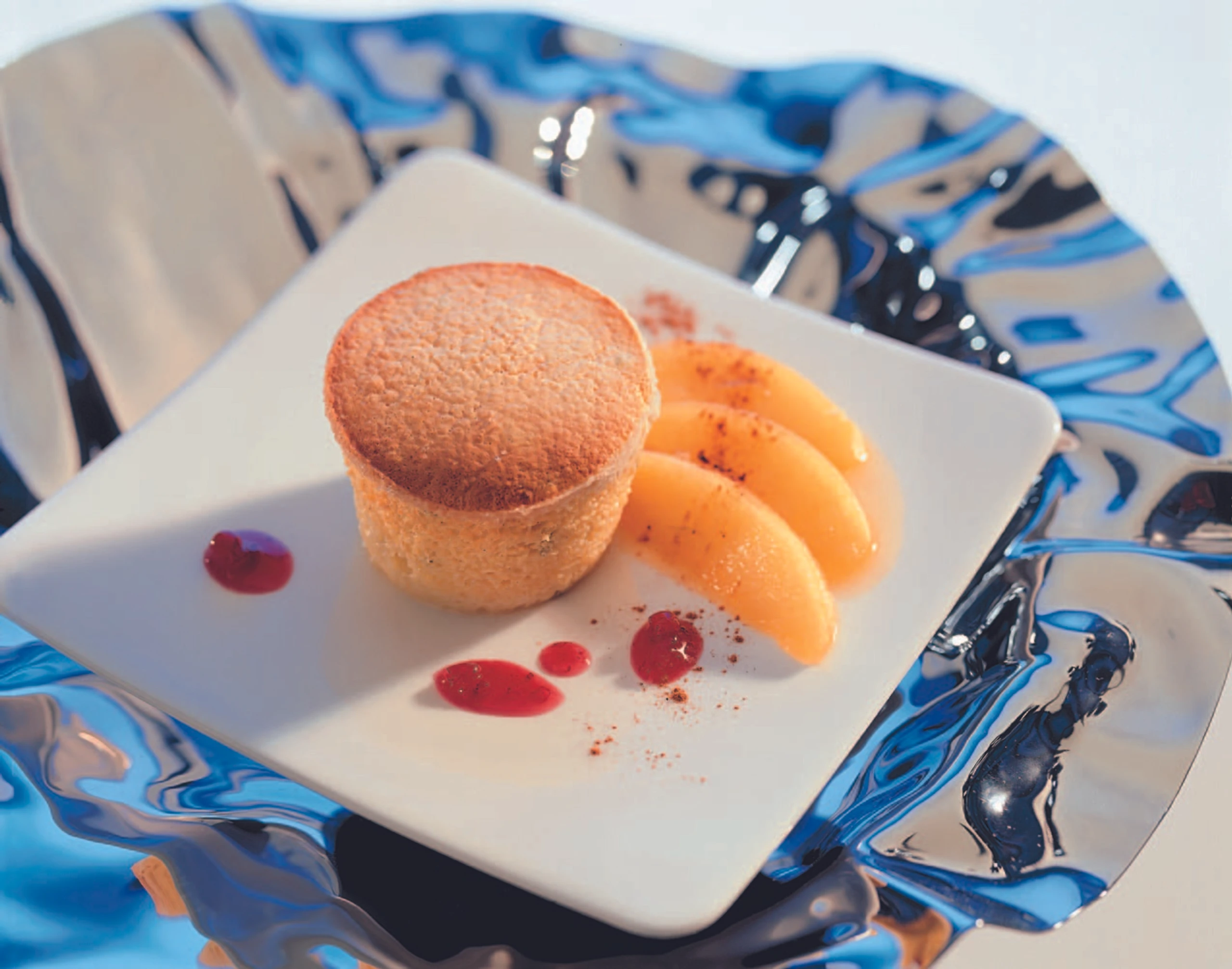 Grieß-Pistazien-Soufflé mit Karamell-Äpfeln