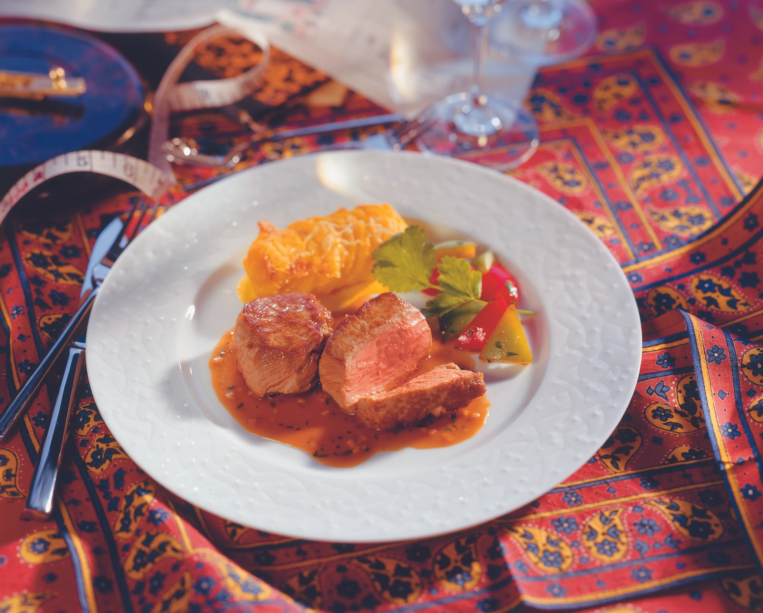 Lamm-Medaillons mit Ingwersauce und gratinierten Erdäpfeln