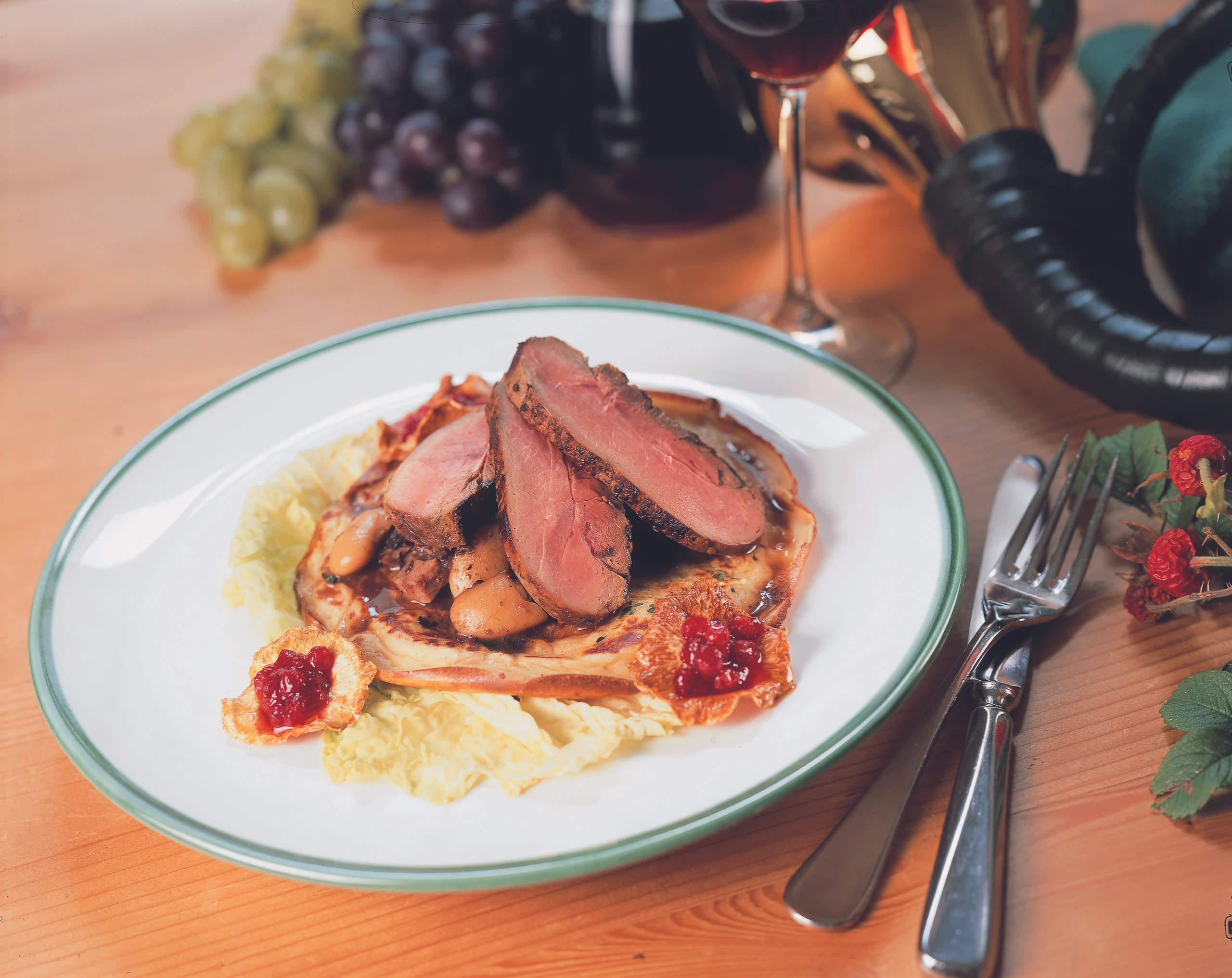 Rehbratel auf Rehragout mit Zellervariationen