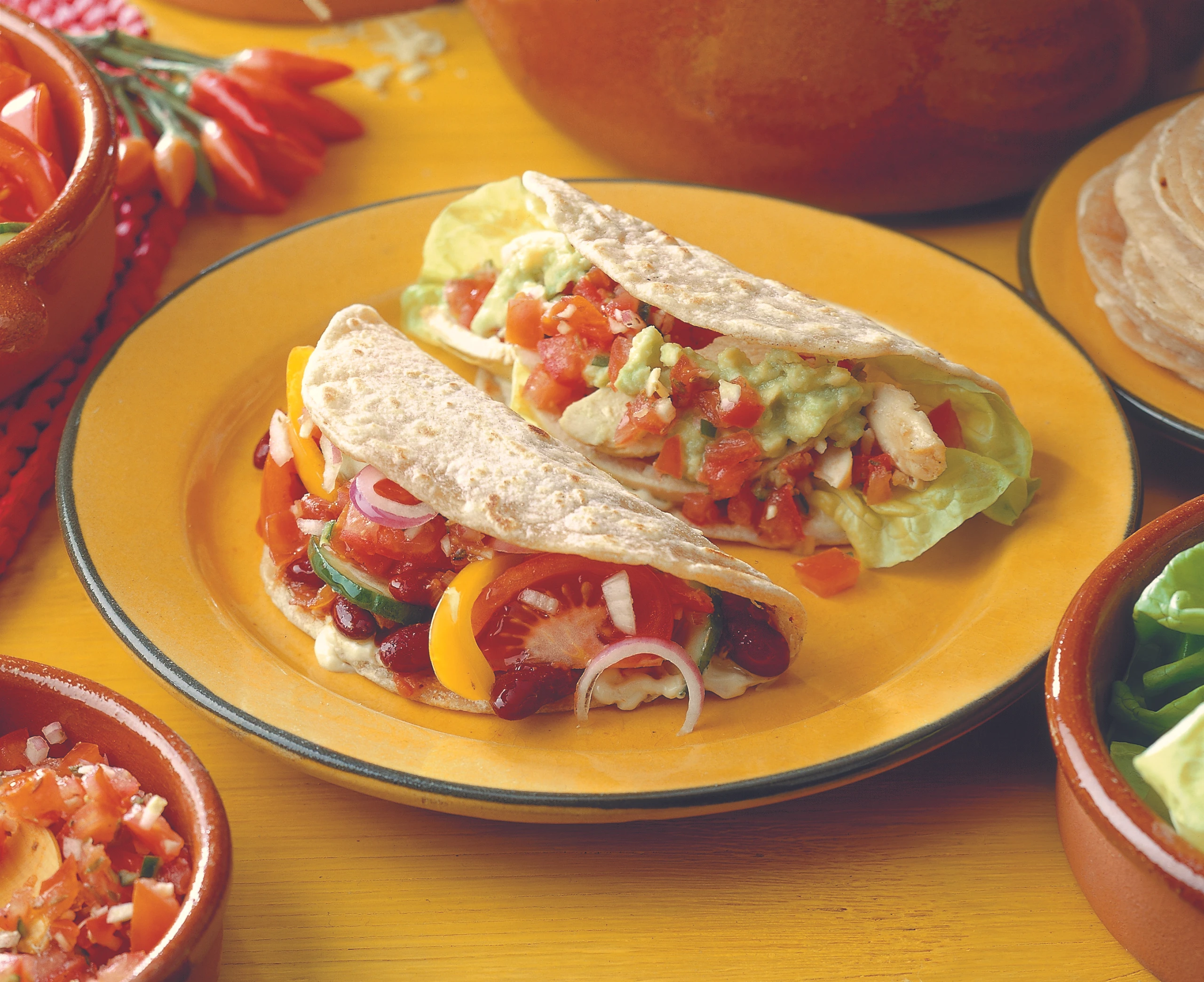 Tortillas California mit Huhn und Guacamole