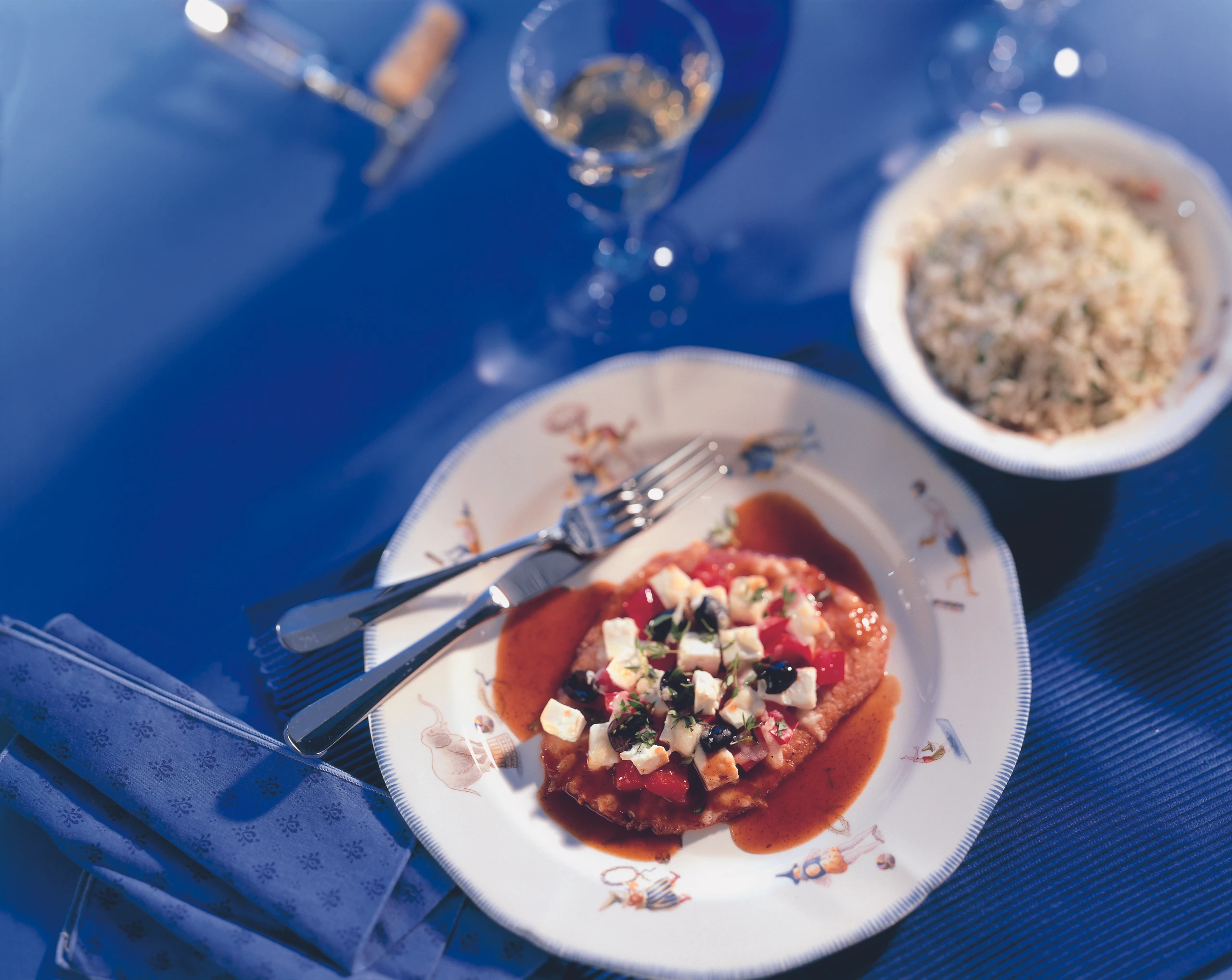 Putenschnitzel mit Schafkäse und Oliven