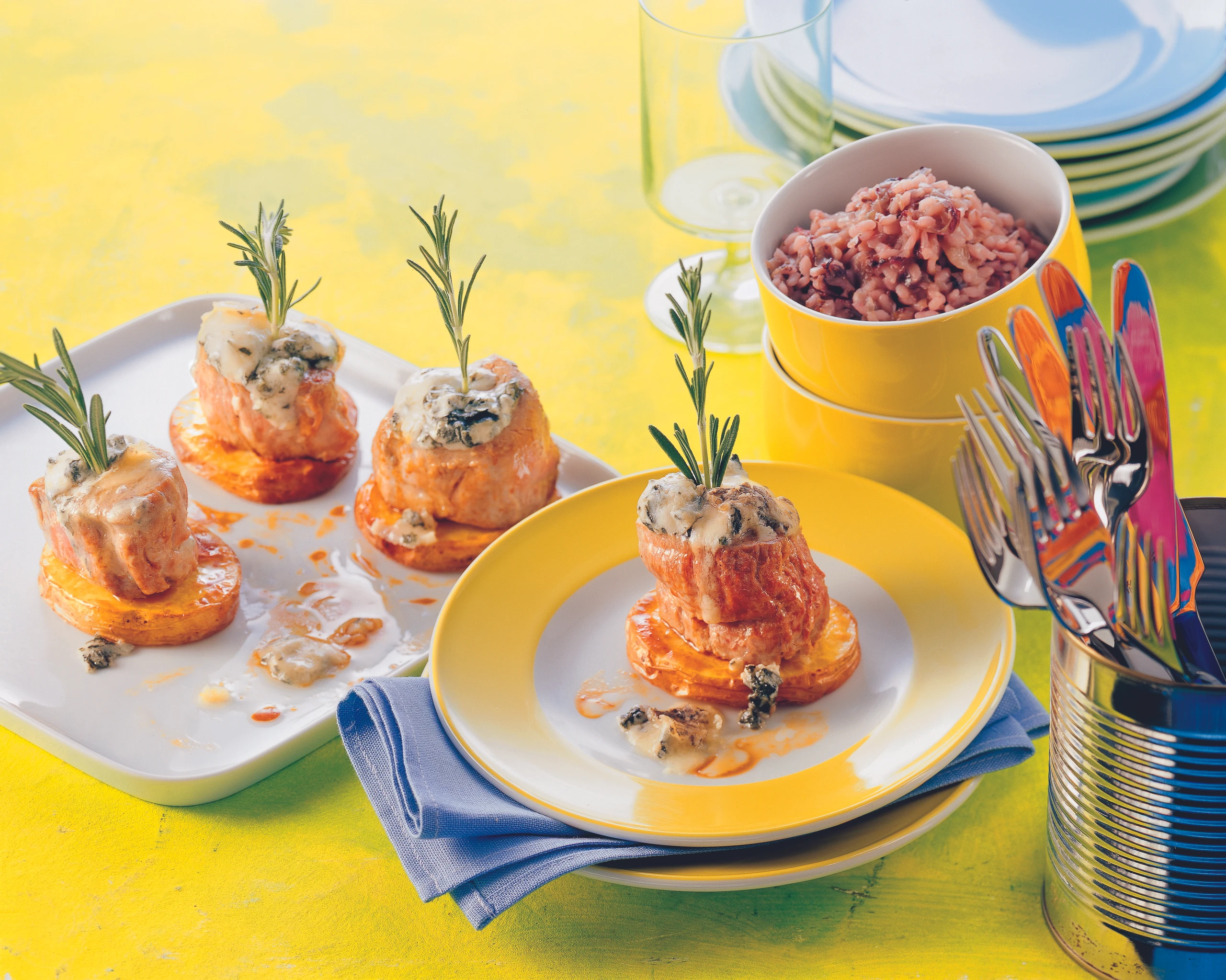 Überbackenes Schweinsfilet auf Erdäpfelscheiben mit Radicchio-Risotto