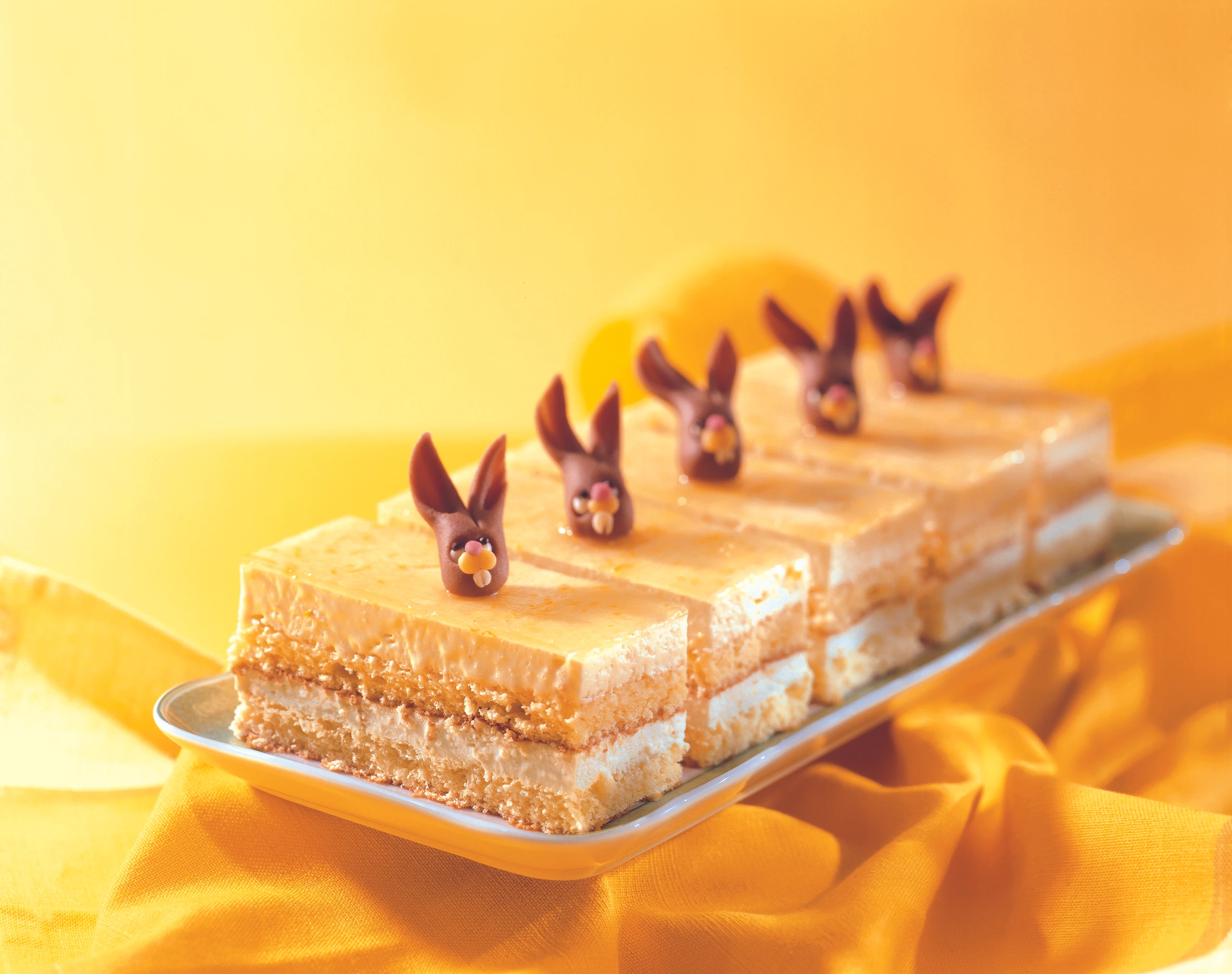 Topfen-Obersschnitte mit Osterhäschen