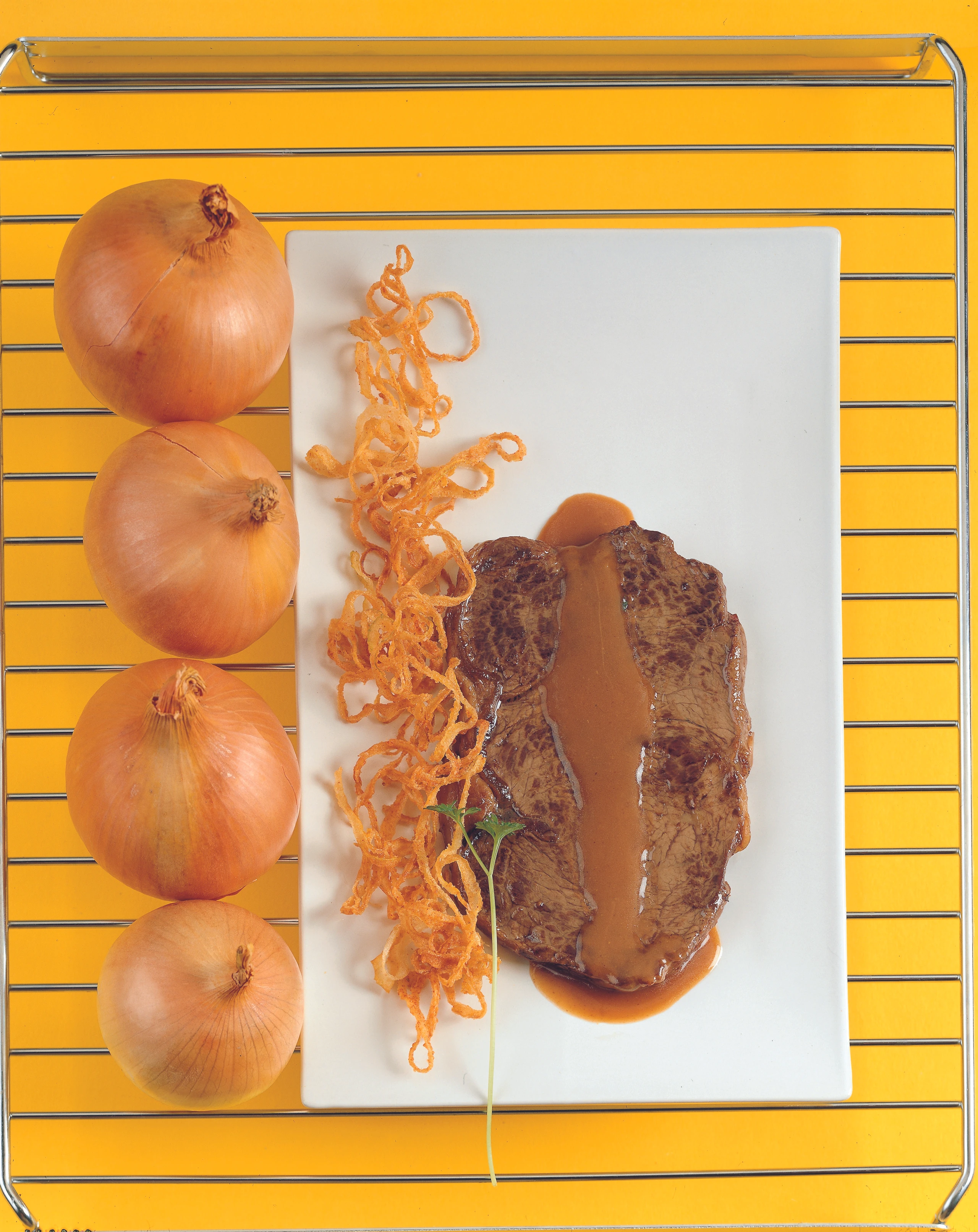 Zwiebelrostbraten mit Röstzwiebeln