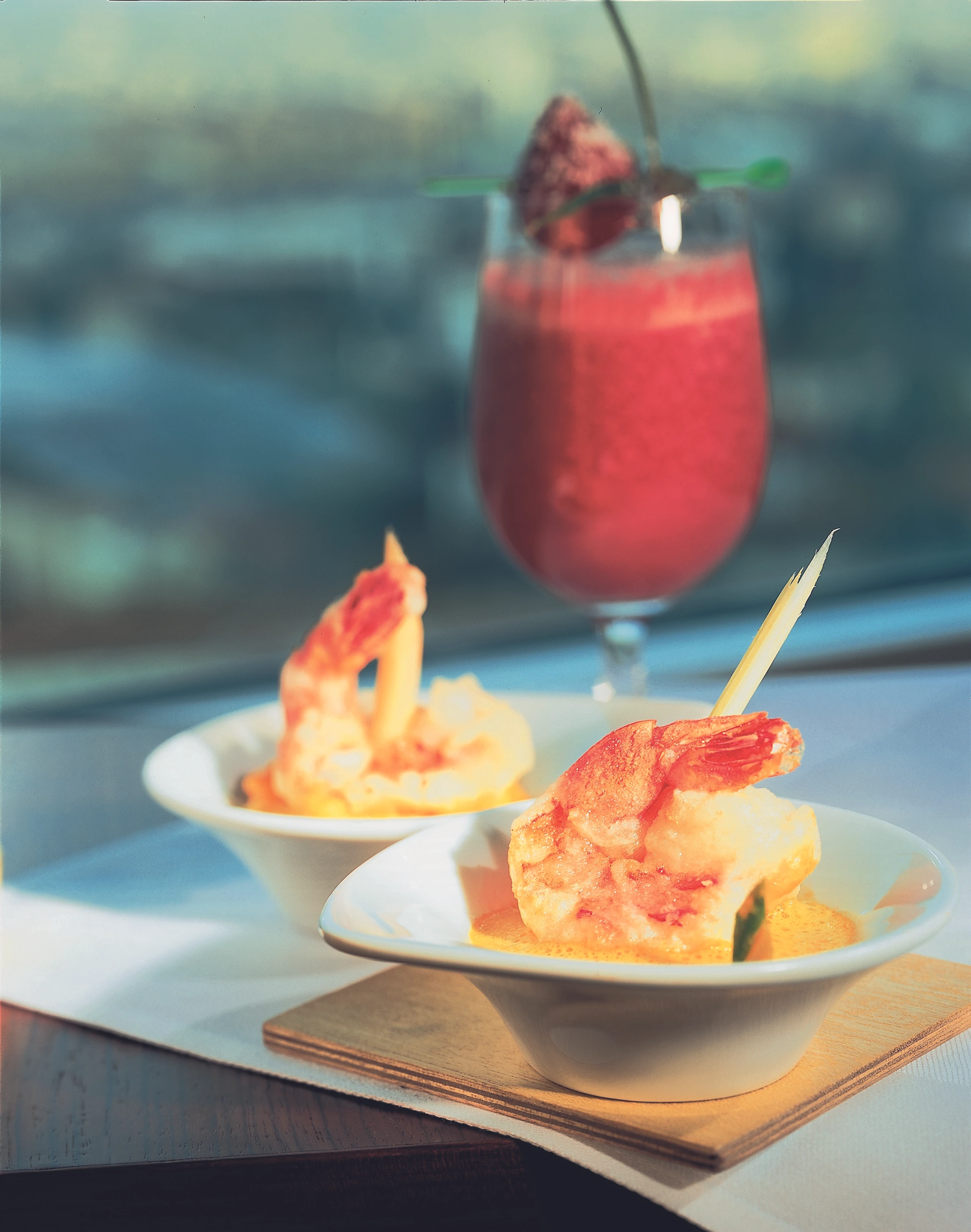 Garnelen in Tempura auf Kürbisgemüse