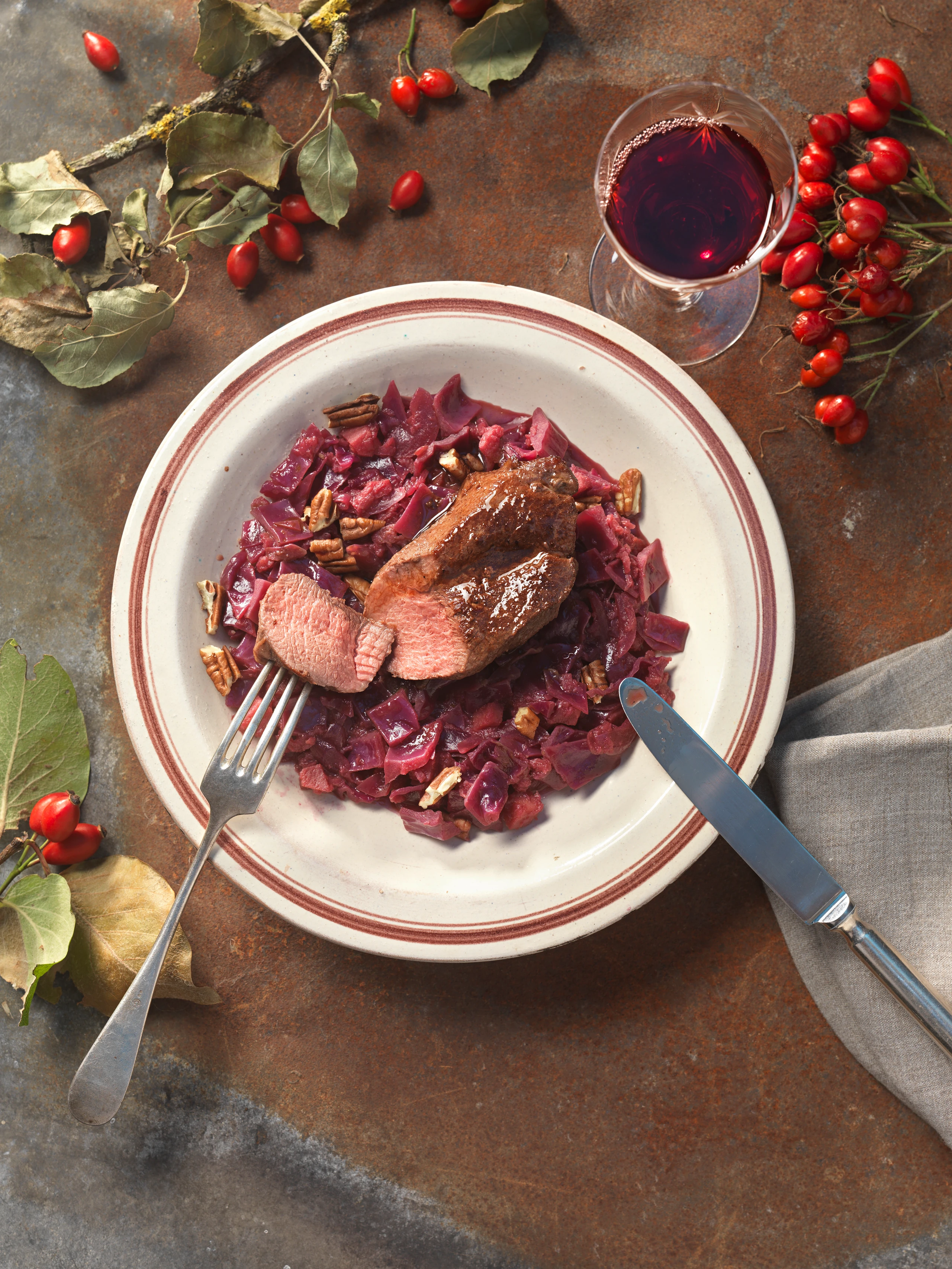 Wildschweinsteak auf Quitten-Rotkraut