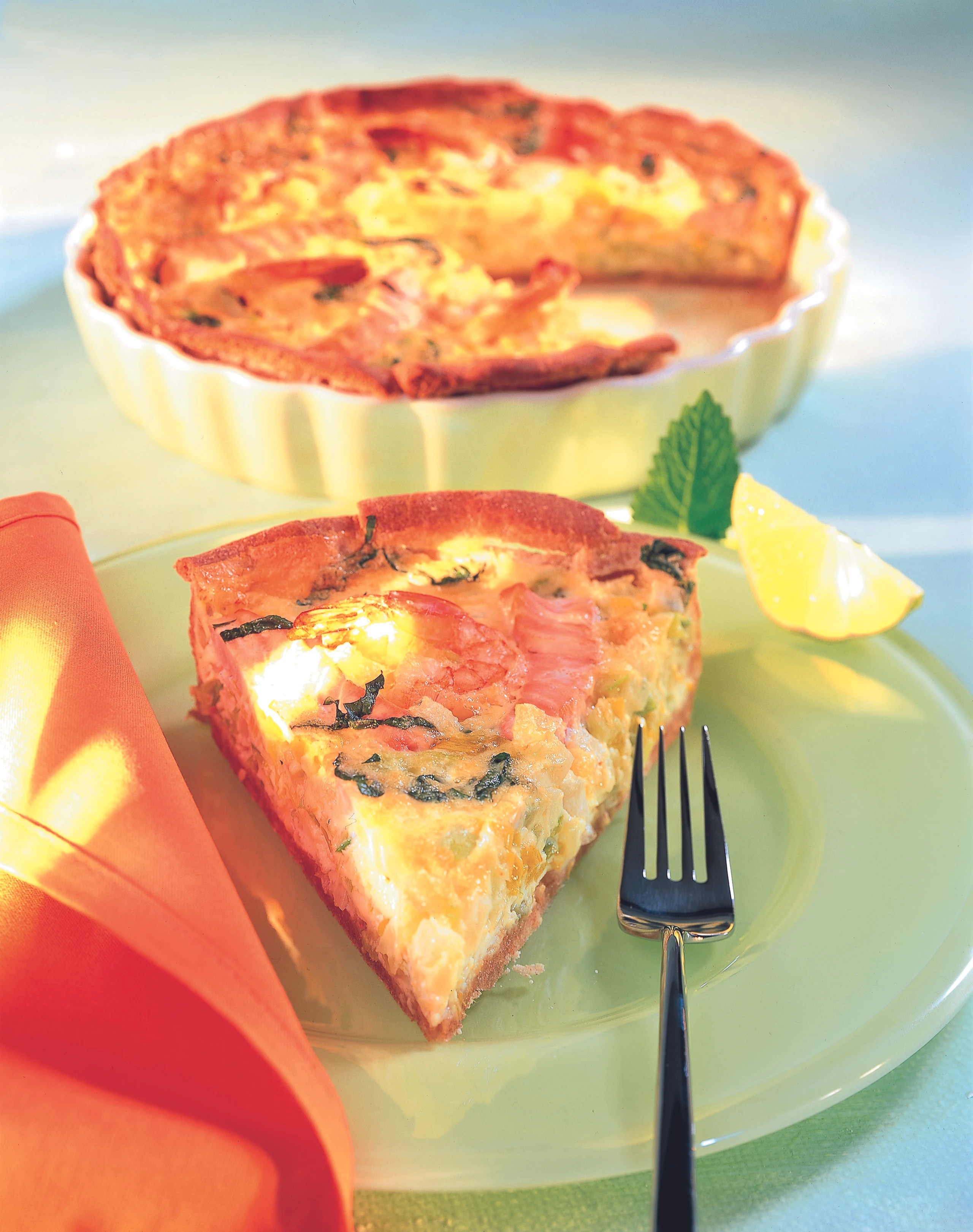 Quiche mit Lauch, Lachs und Garnelen