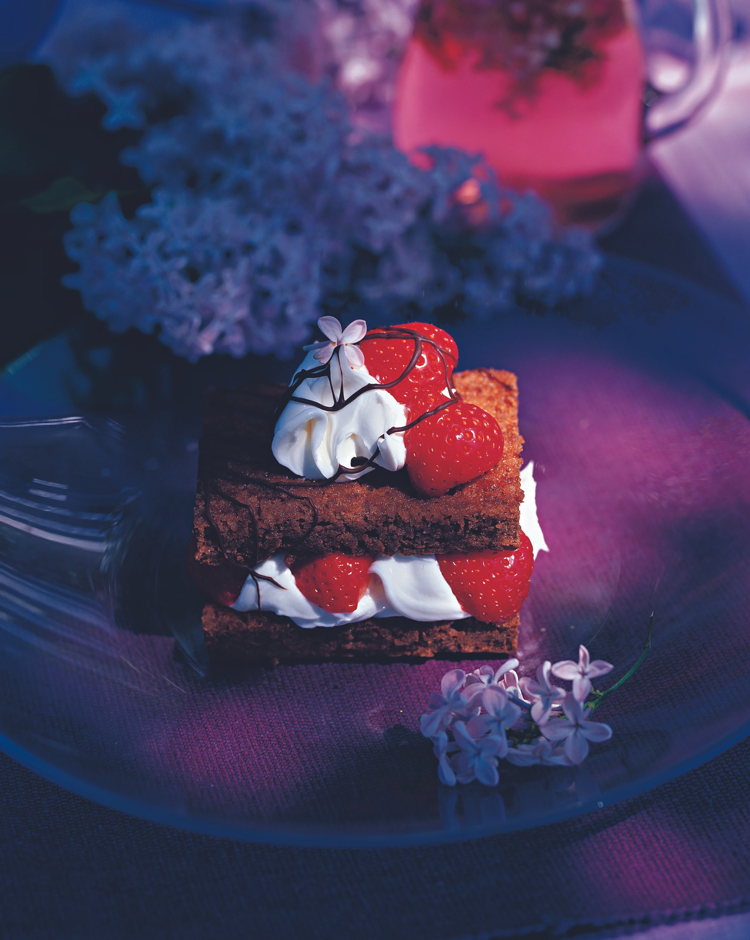 Besoffener Fliederkuchen mit selbstgemachtem Fliedersirup