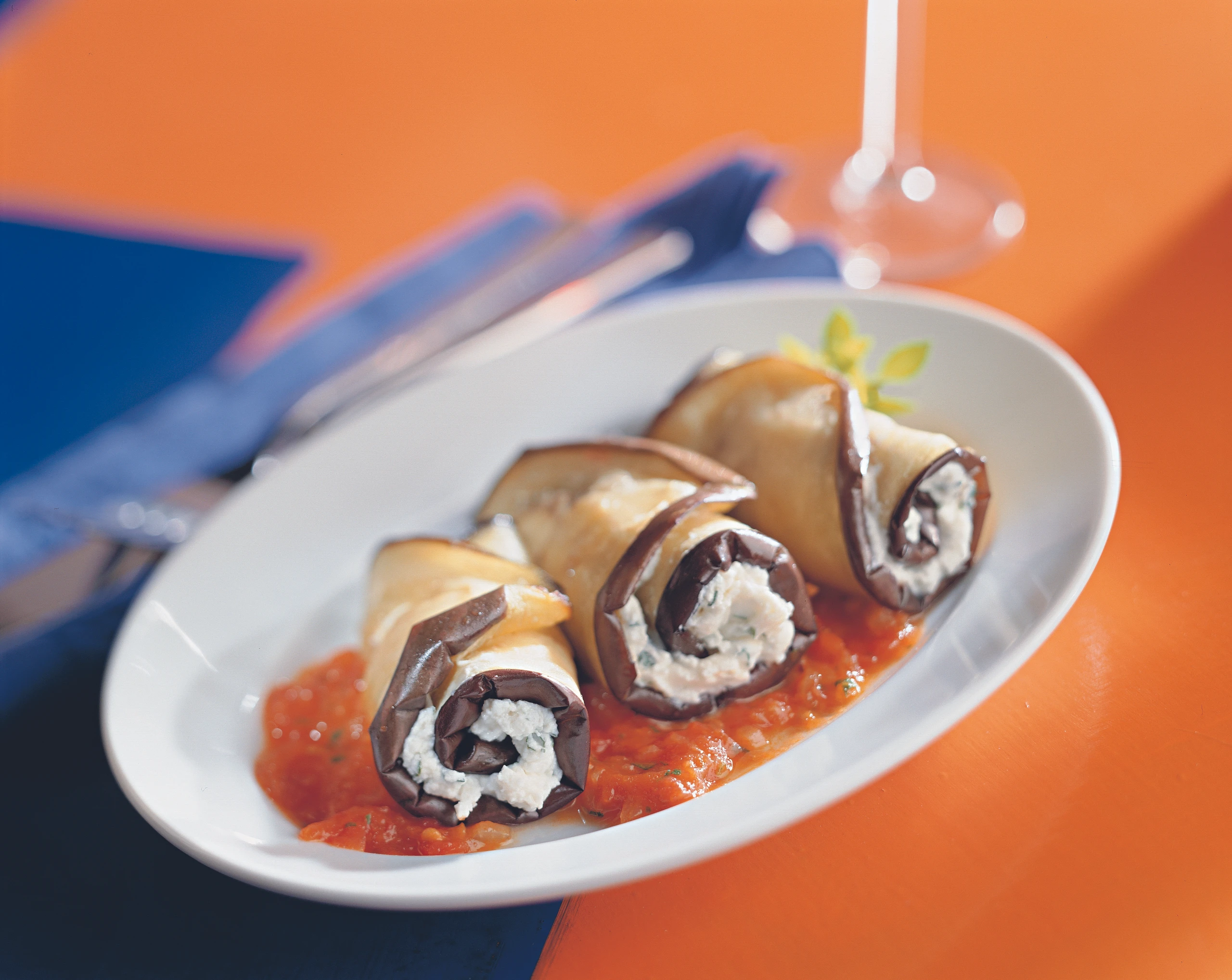 Melanzani-Röllchen mit Ziegenfrischkäse