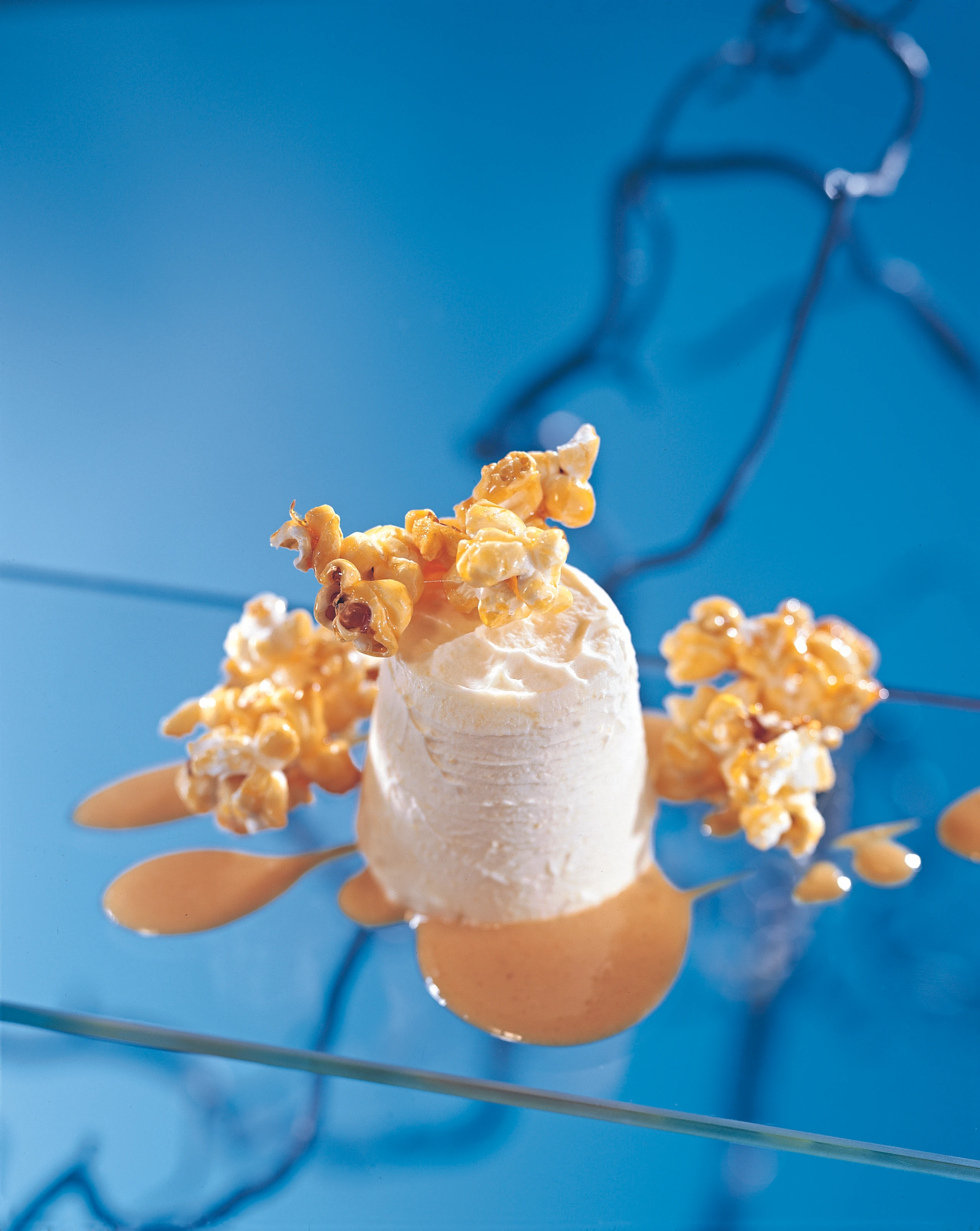 Mais-Creme mit Karamell-Popcorn