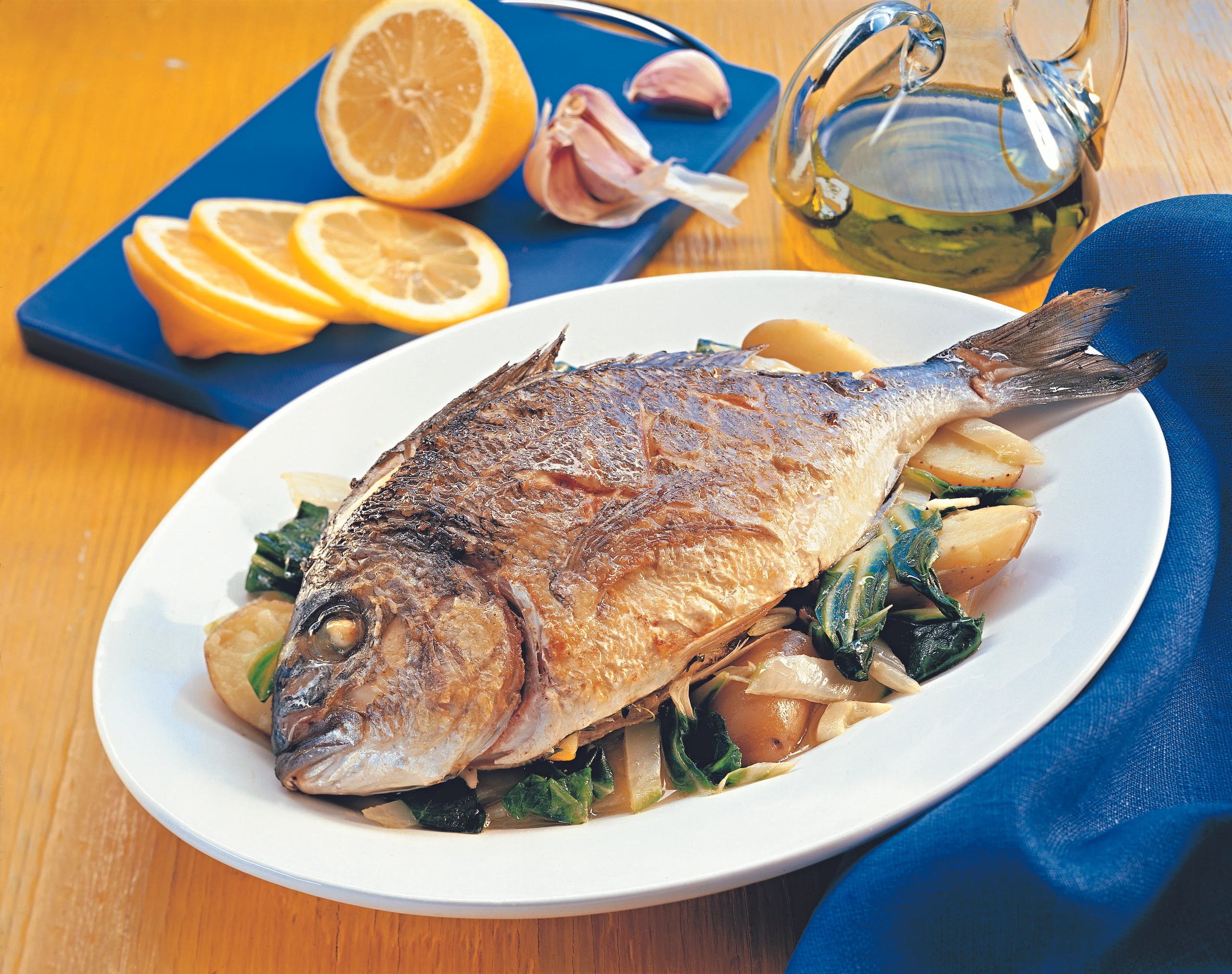 Gebratene Goldbrasse mit Mangold-Erdäpfel-Gemüse