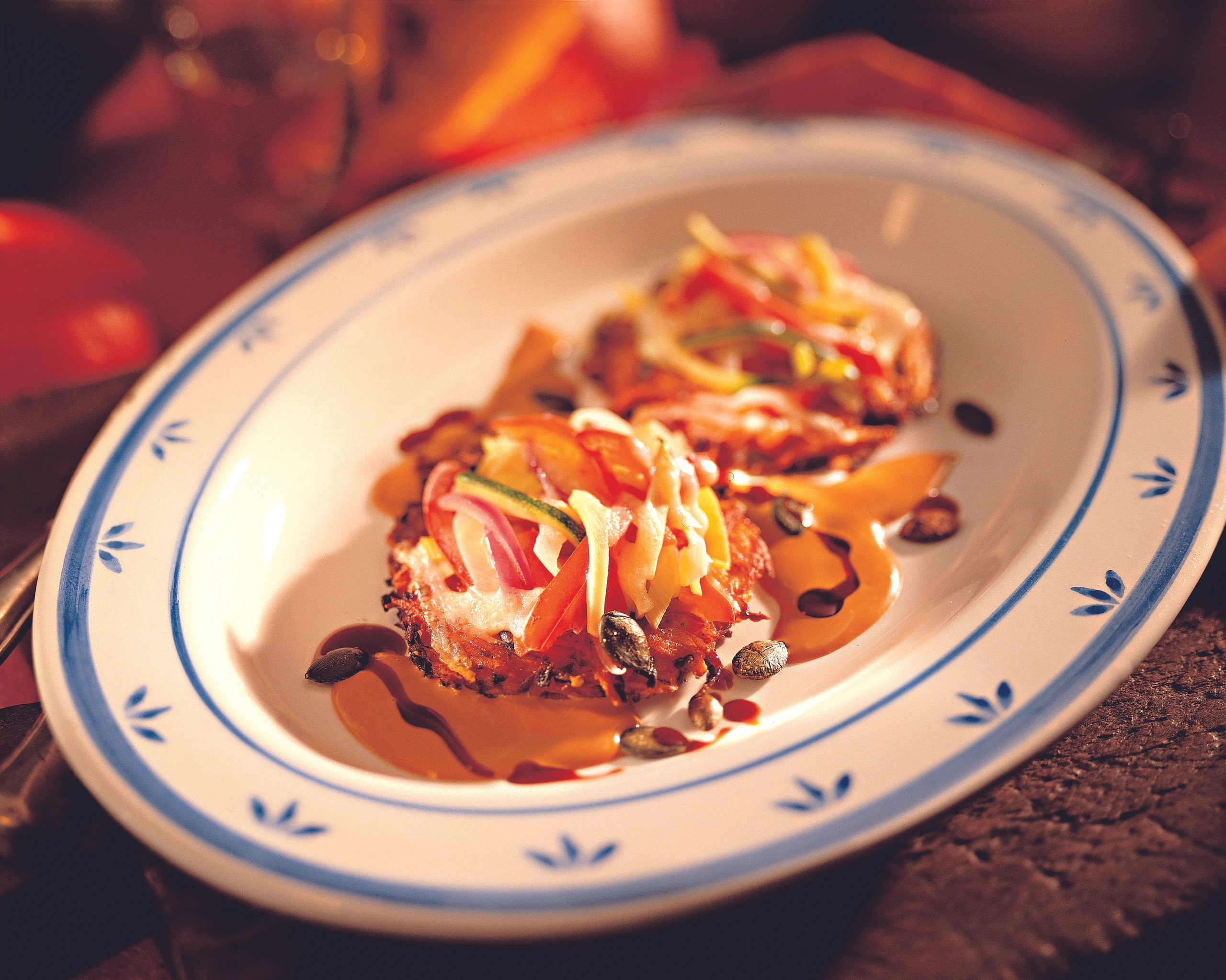 Überbackene Kürbispuffer mit Kernölsauce