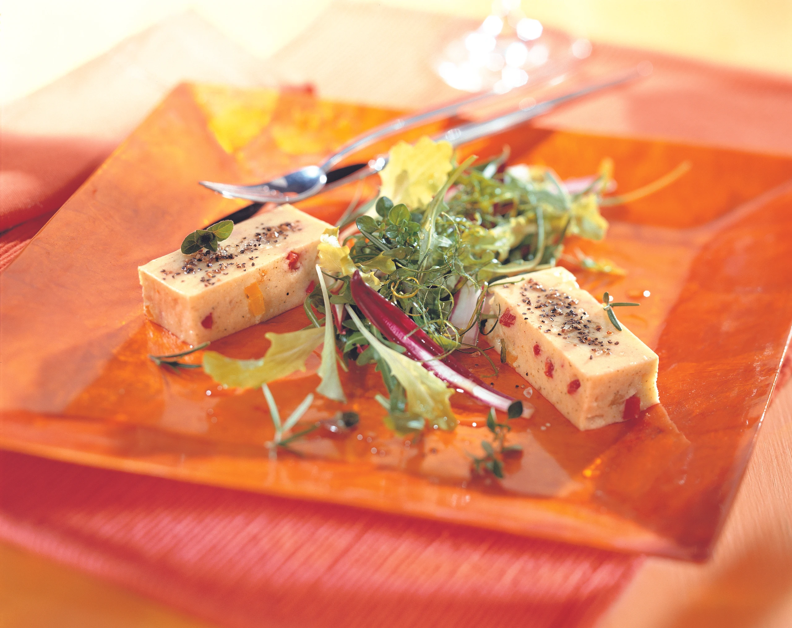 Zucchini-Terrine mit Paprika