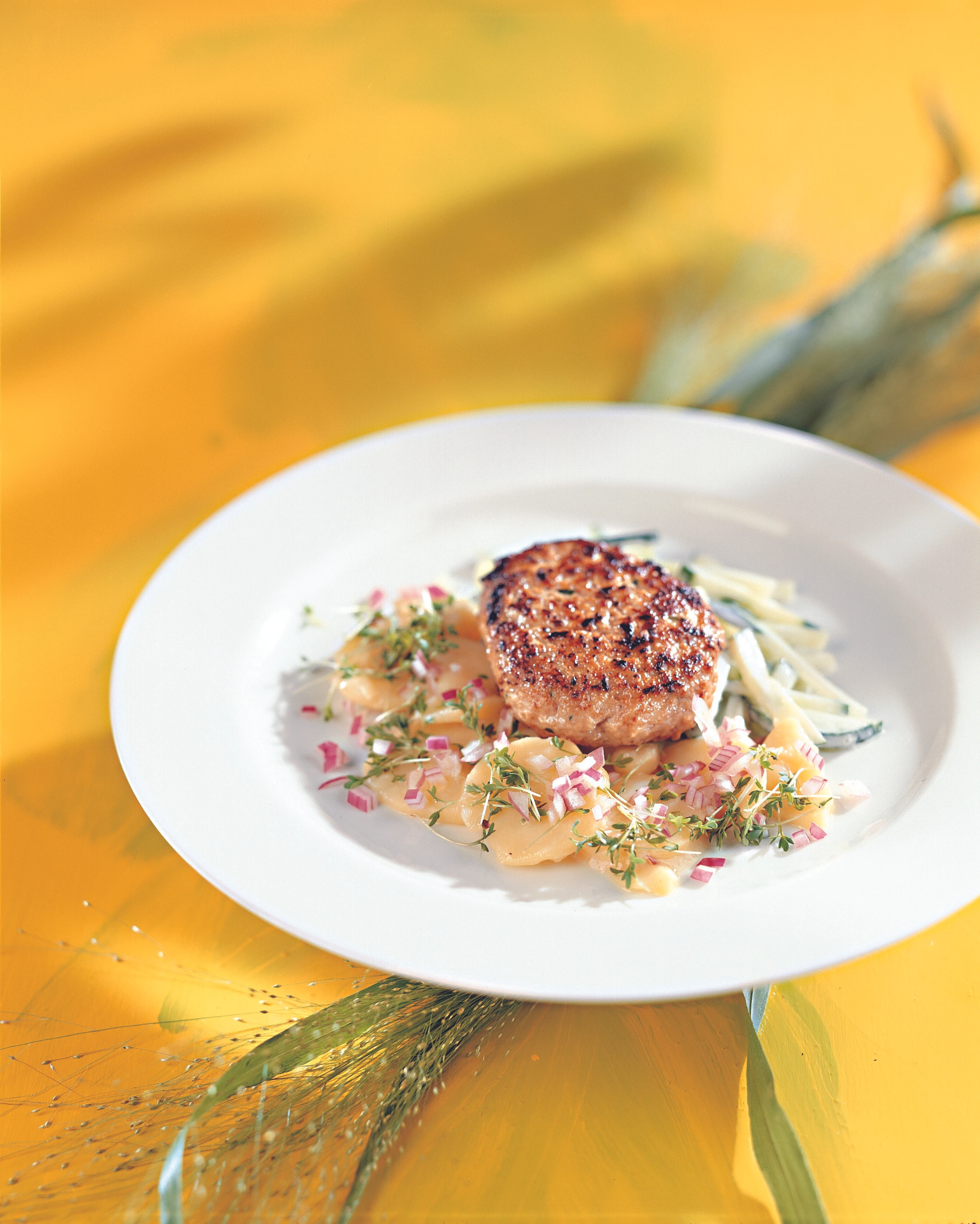 Butterschnitzerl auf zweierlei Salat