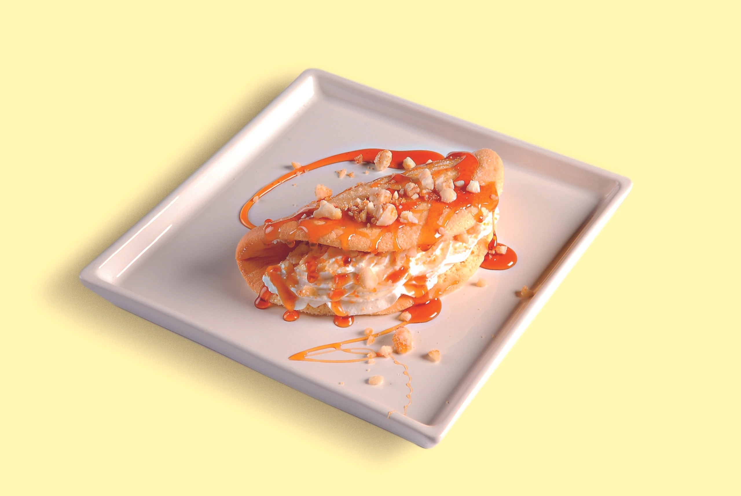 Süße Omelettetascherl mit Mandelfülle