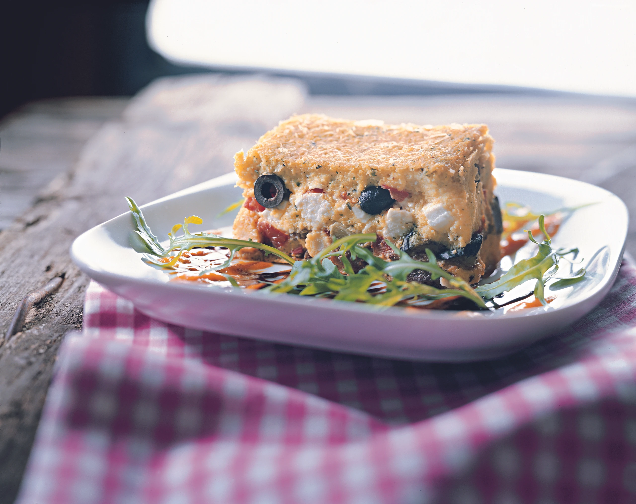 Mediterraner Polenta-Gemüse-Auflauf