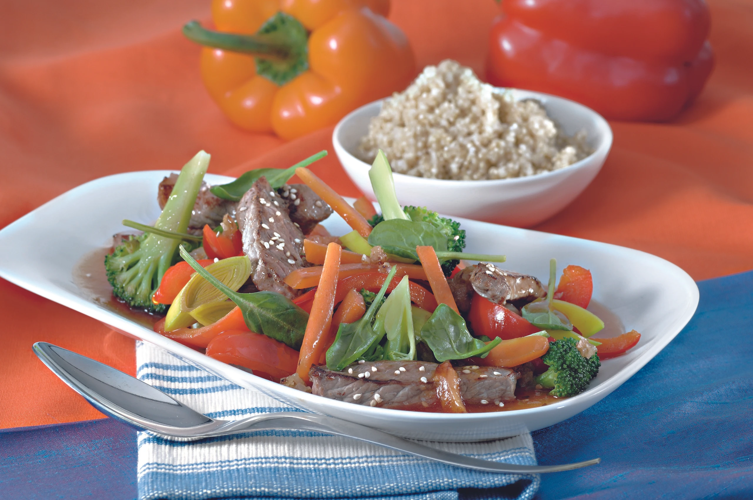 Wok mit Rindfleisch und Gemüse