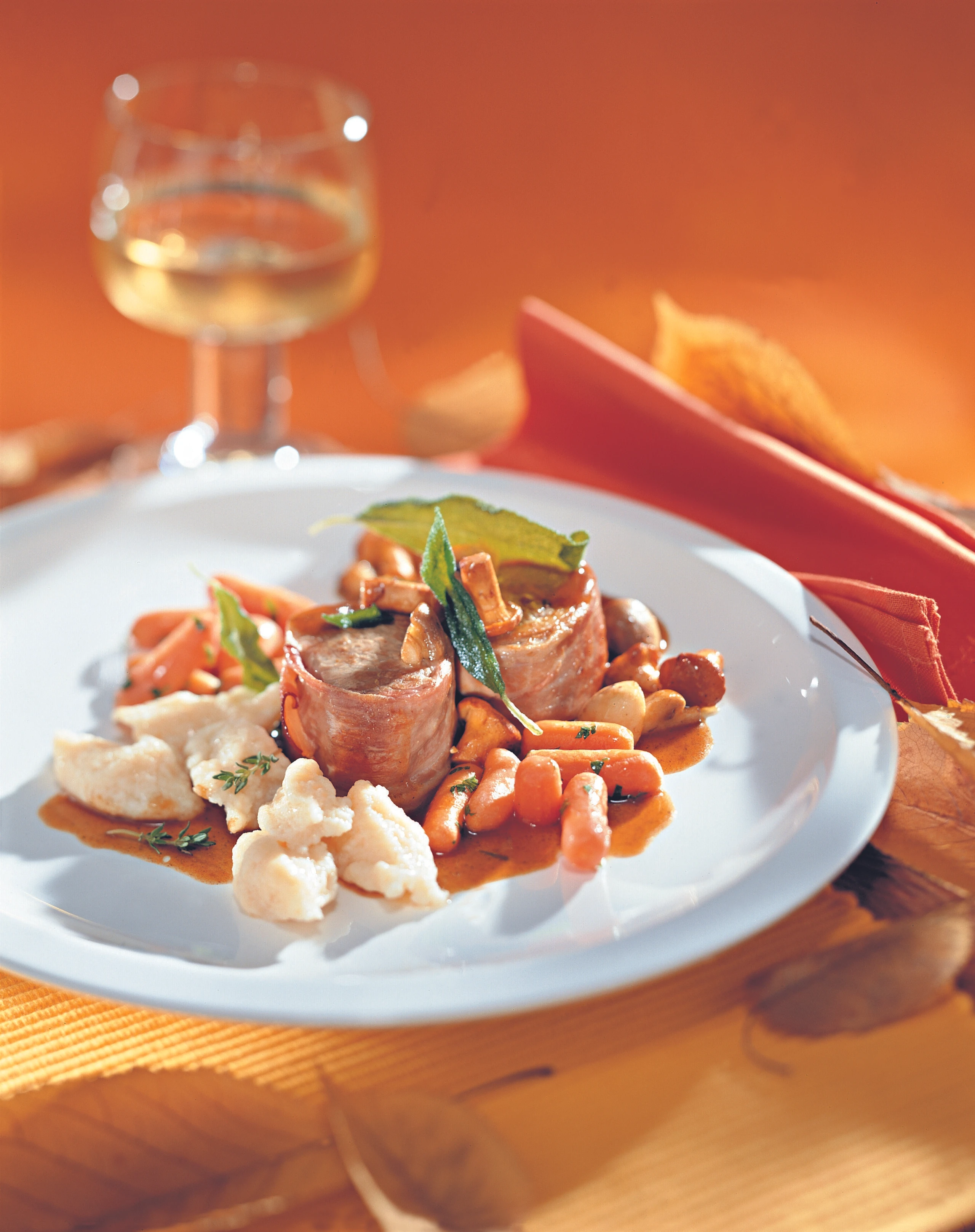 Schweinsmedaillons im Schinkenmantel