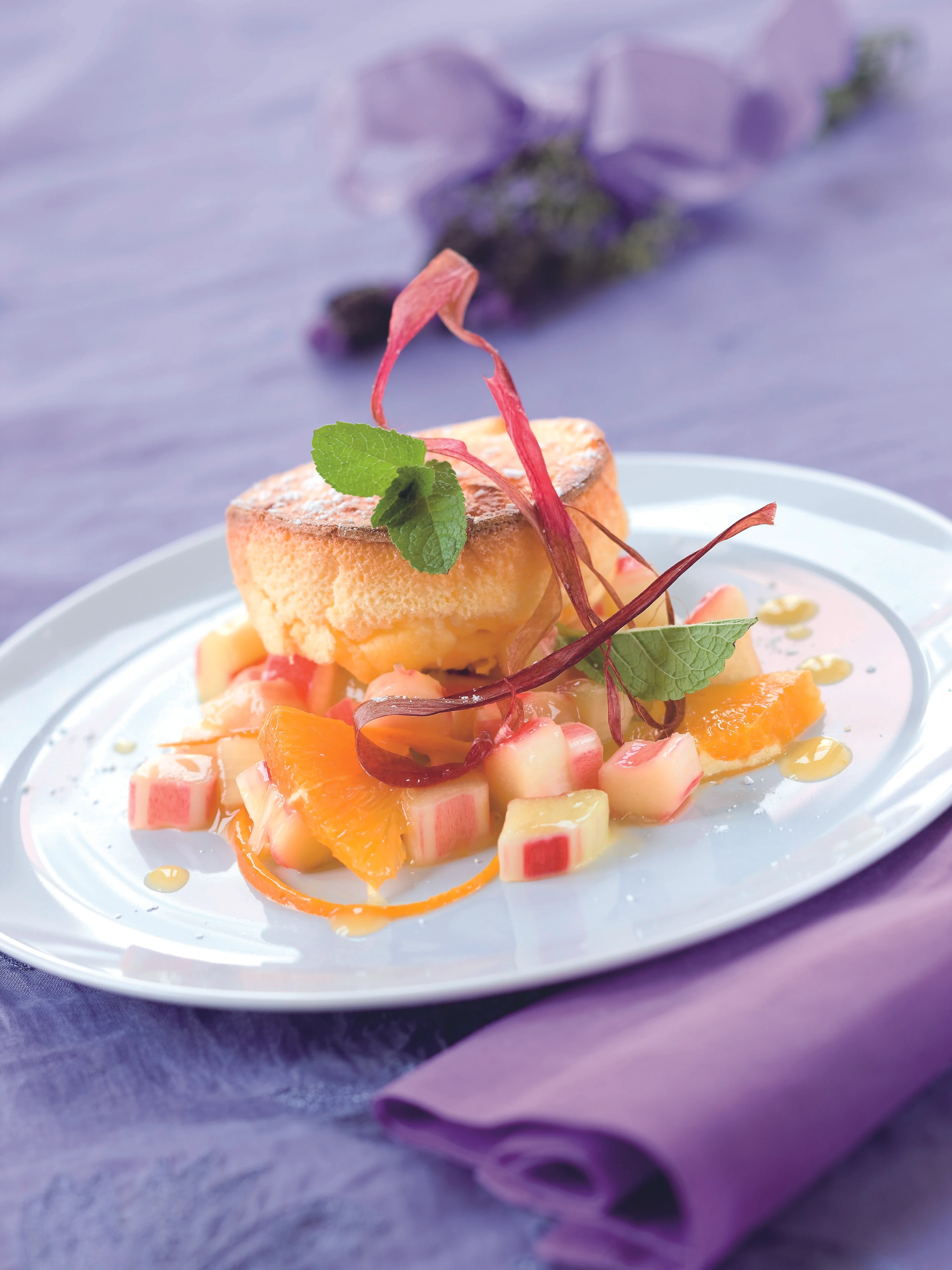 Topfen-Auflauf mit Rhabarber-Orangenragout