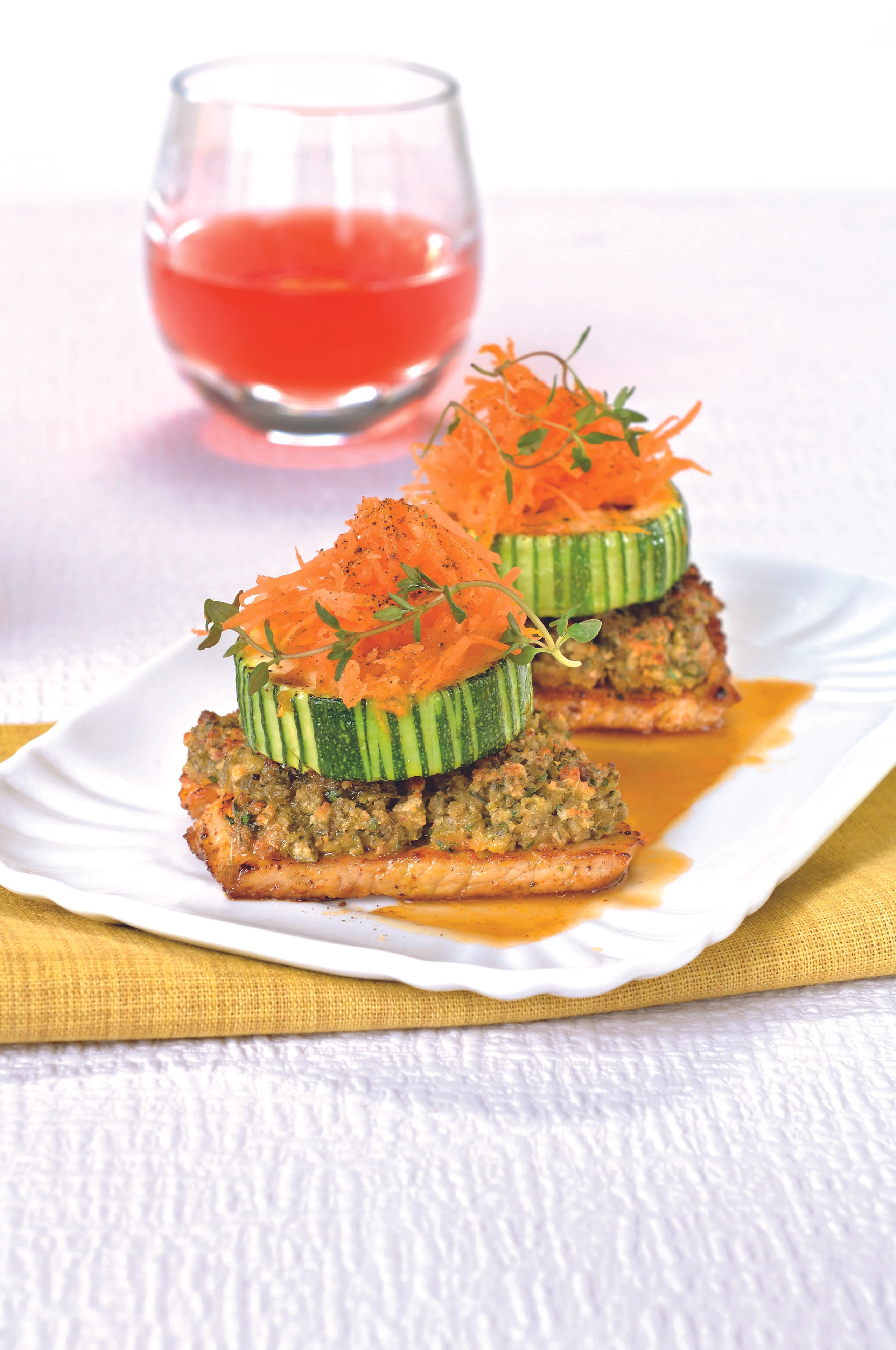Schweinsschnitzel mit Sardellen-Kräuter-Kruste