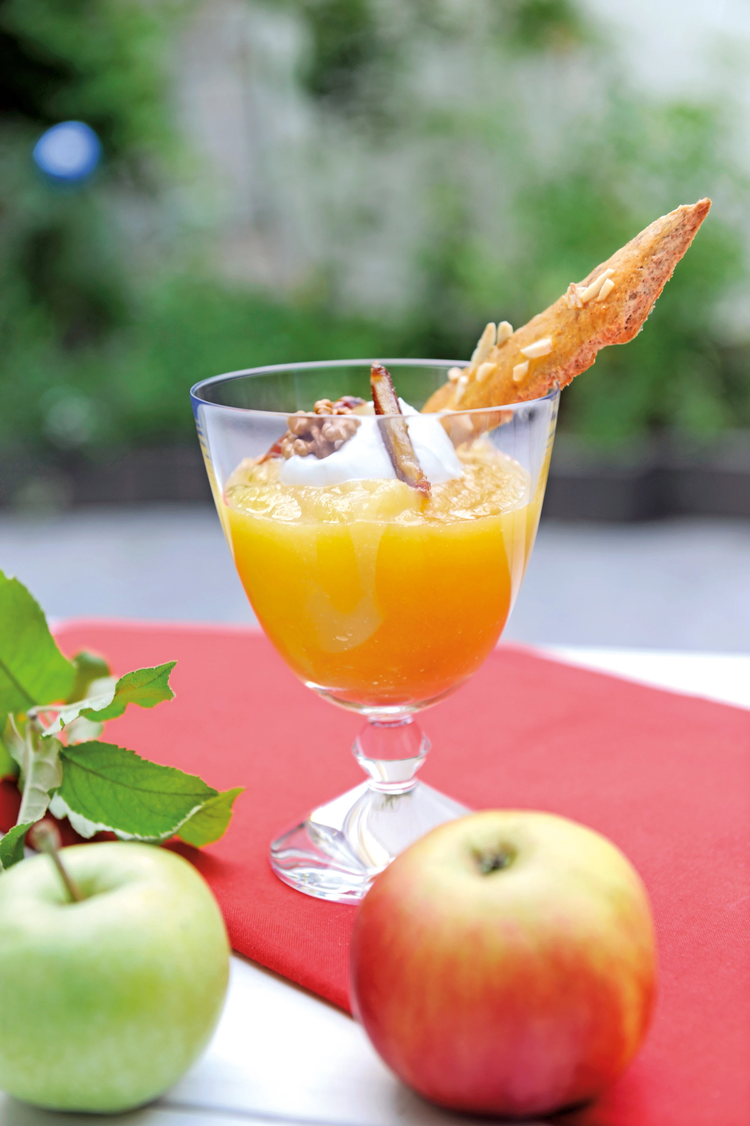 Apfeldessert mit Topfen-Joghurt-Creme