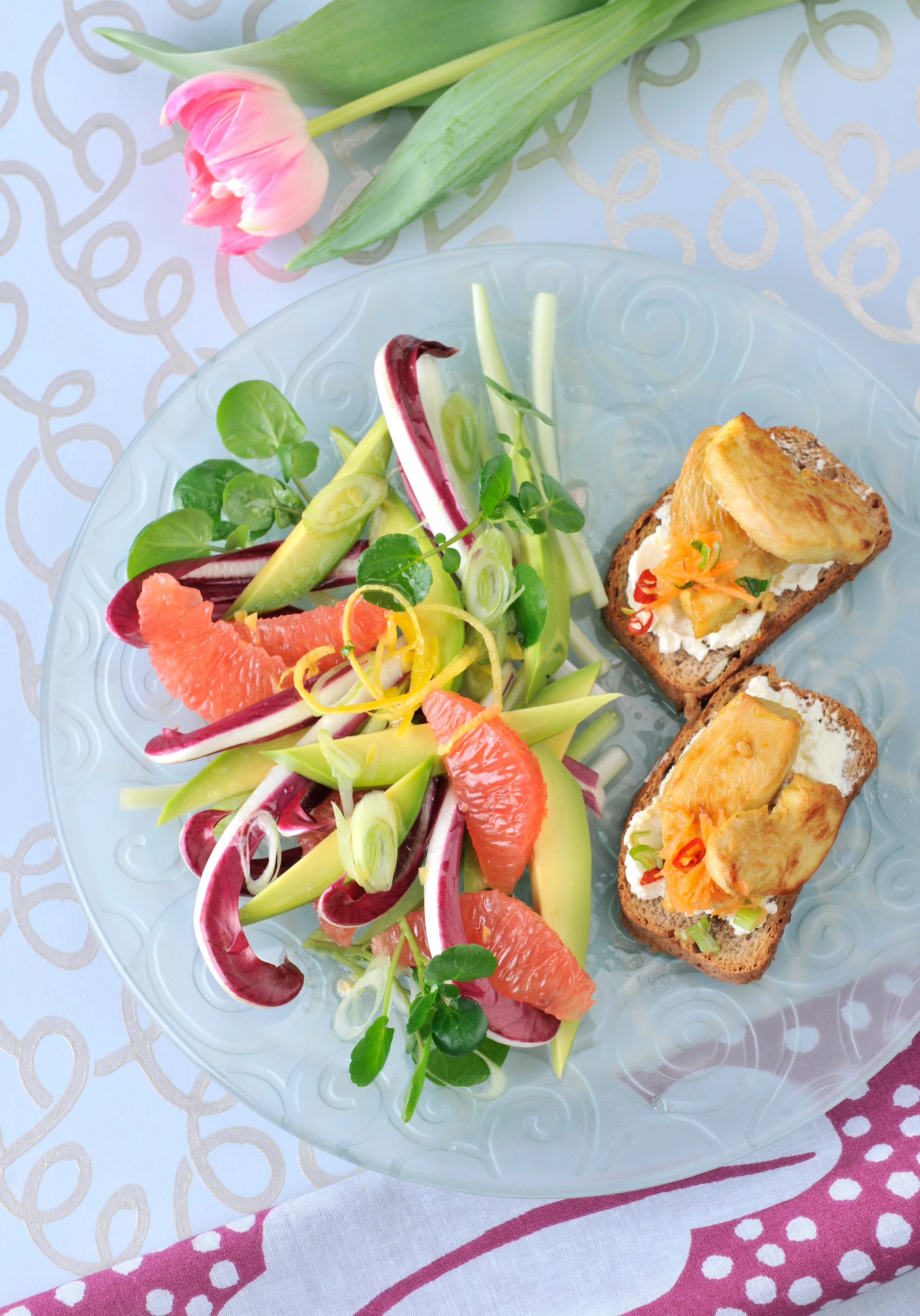 Avocado-Grapefruit-Salat mit Brunnenkresse