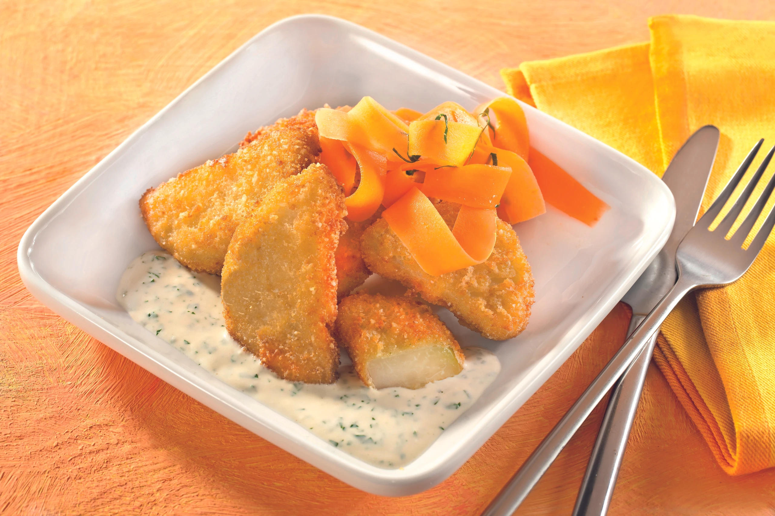 Kohlrabi-Piccata-Milanese mit Kräutersauce