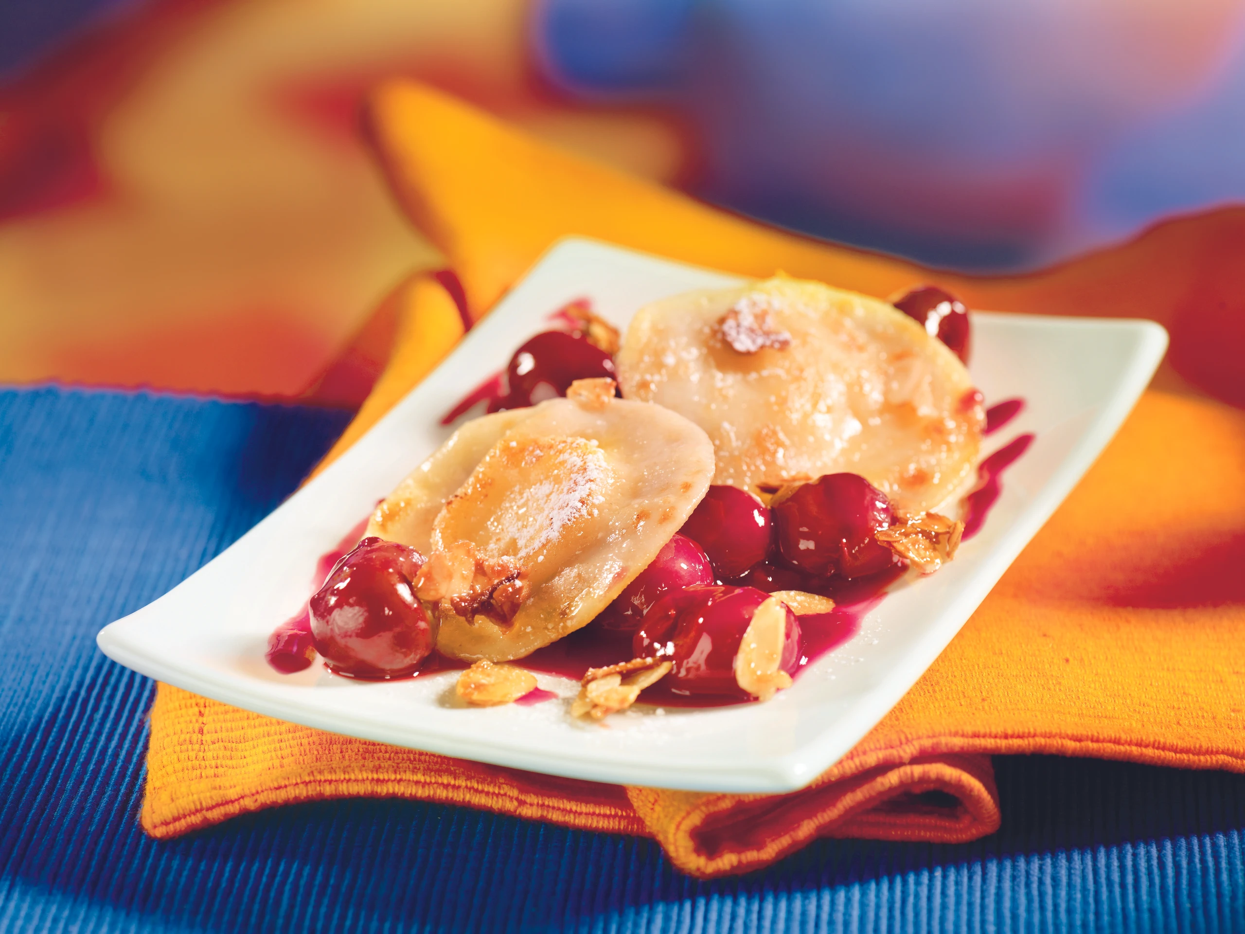 Zitronenravioli mit Kirschen-Ragout