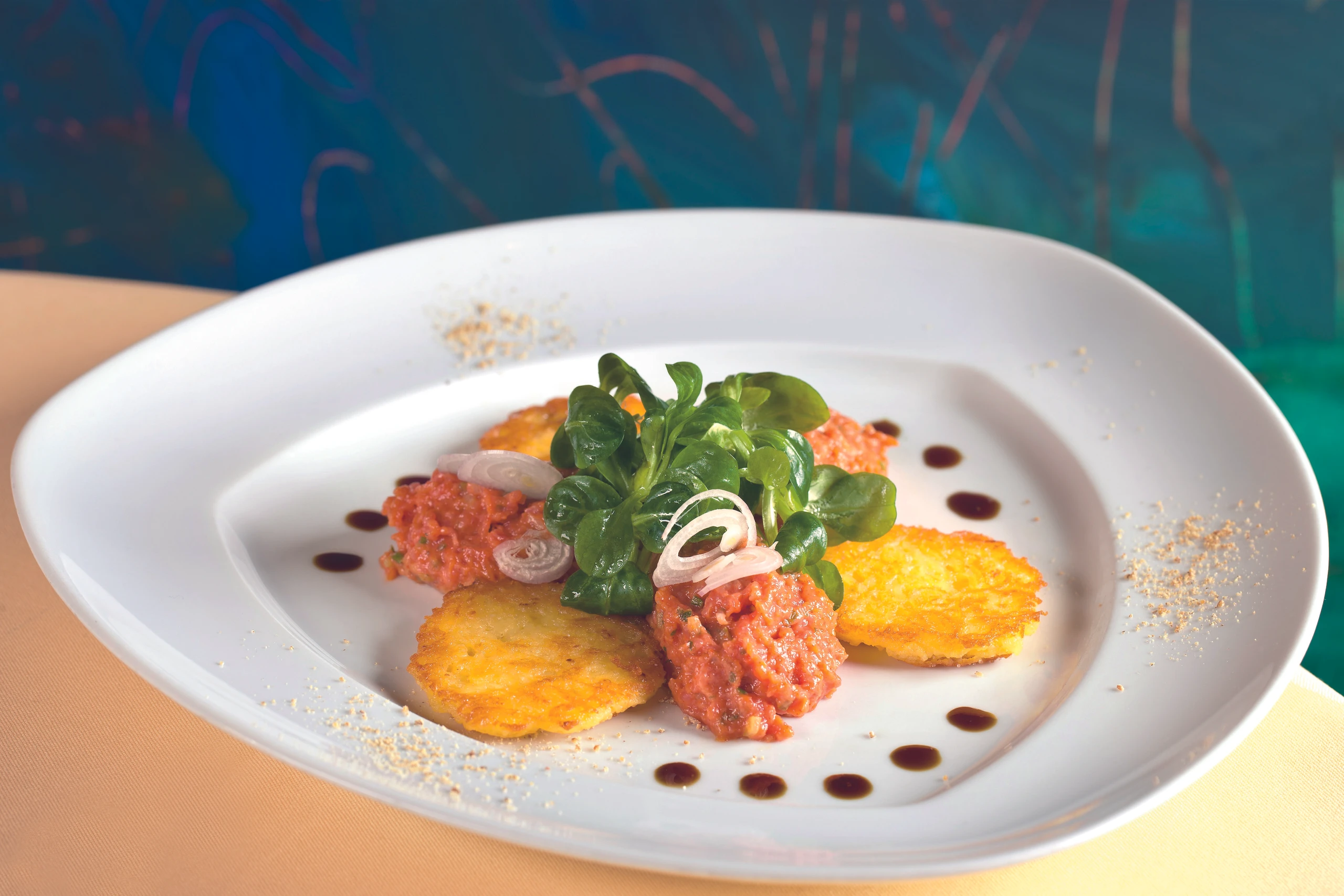 Beef Tatare mit Erdäpfelpuffern