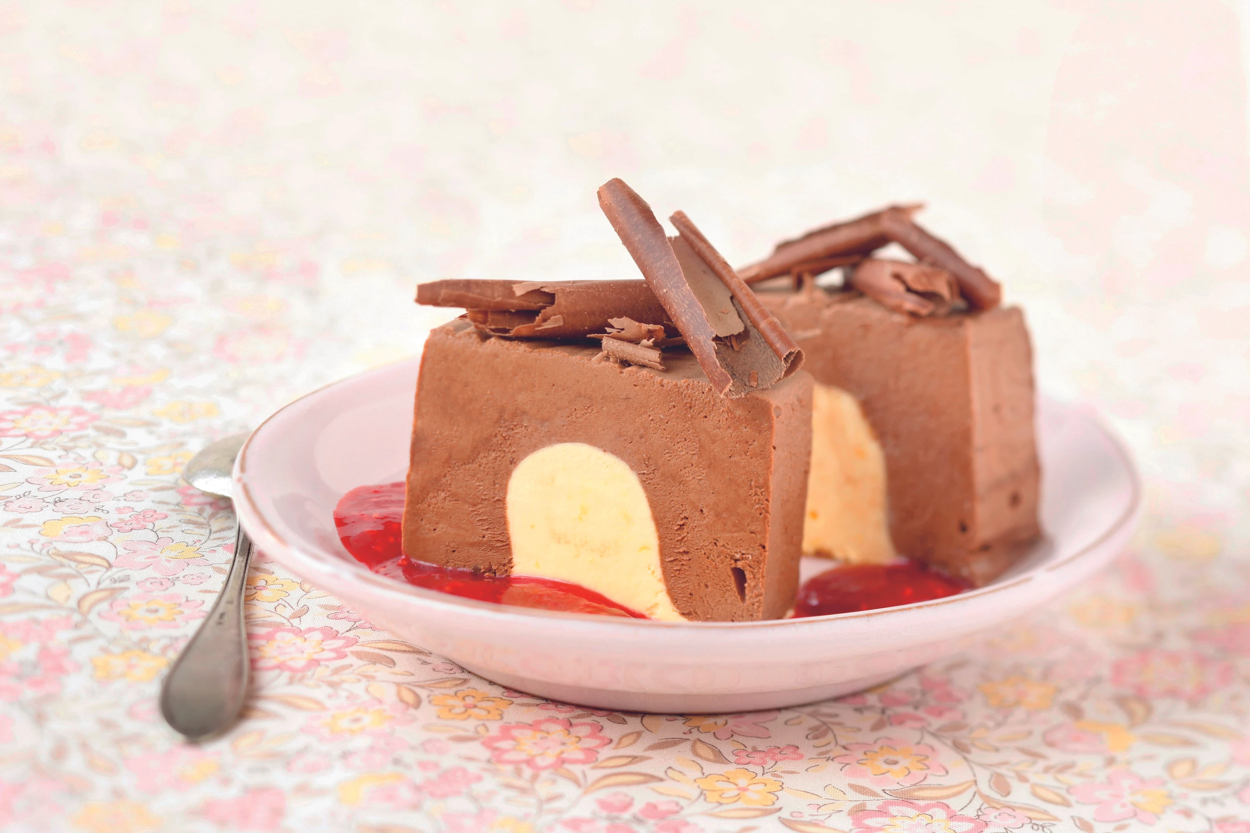 Terrine aus heller und dunkler Schokomousse