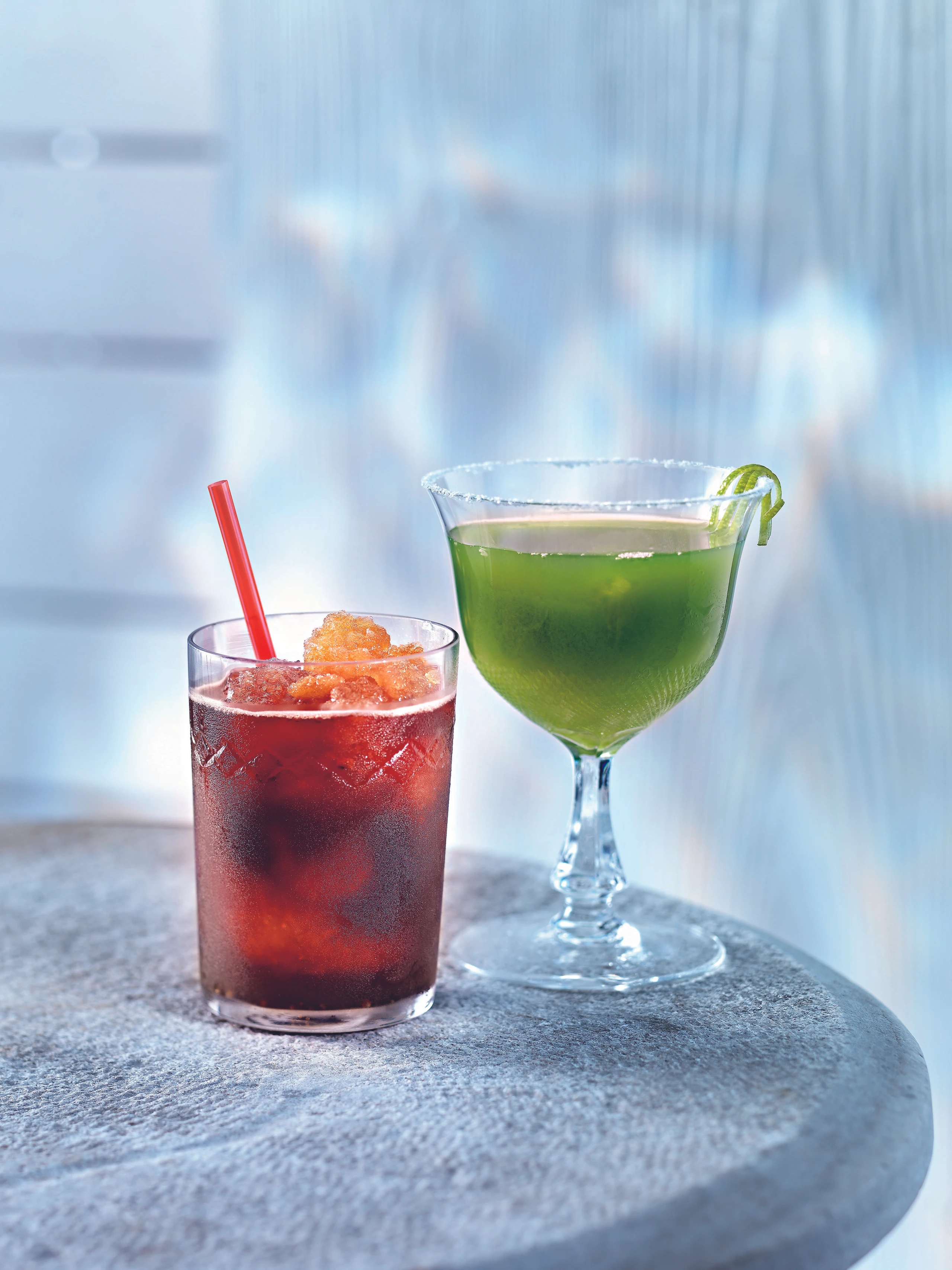 Frozen Ribisel-Eistee mit selbstgemachtem Ribiselsirup