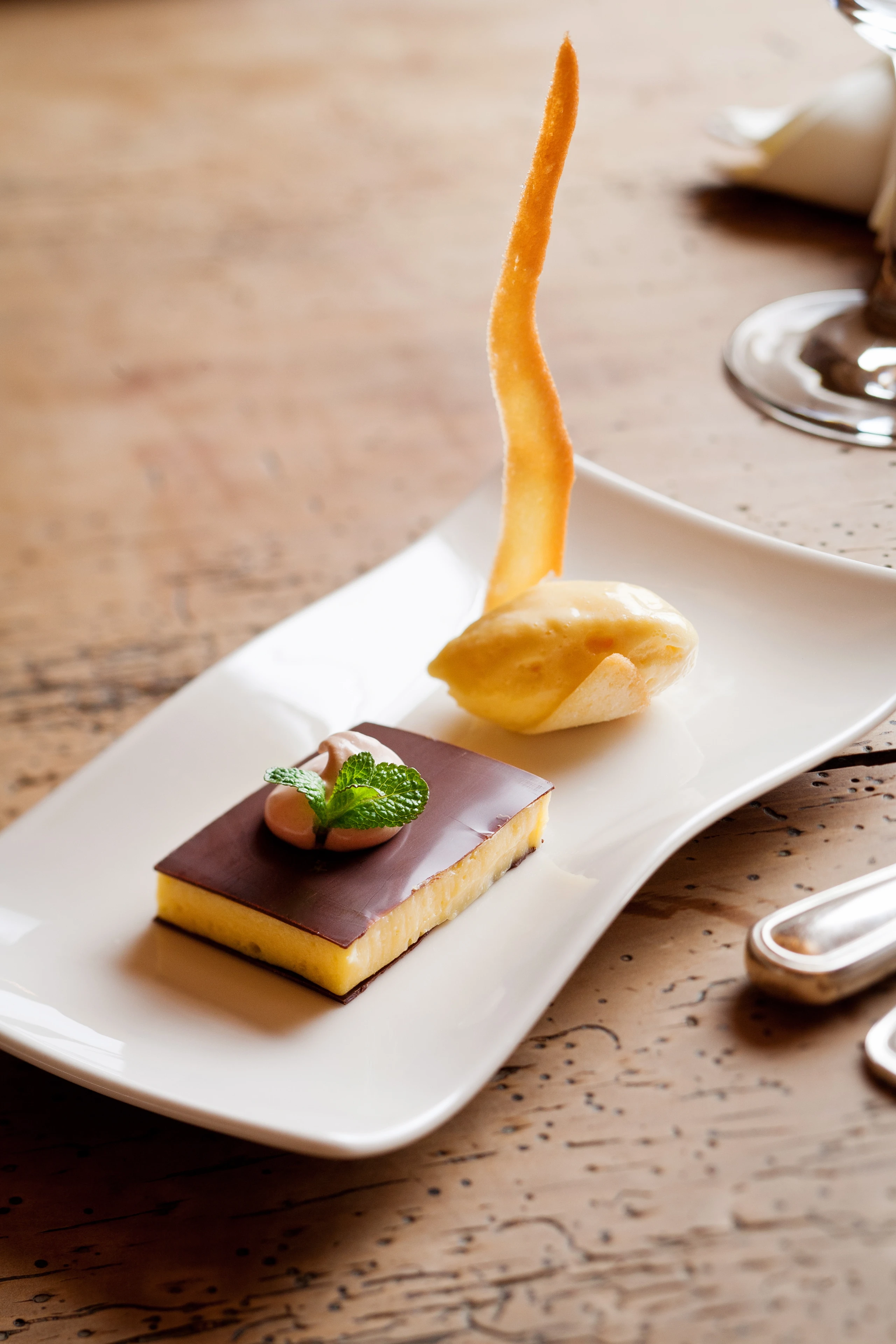 Passionsfrucht-Schokoschnitte