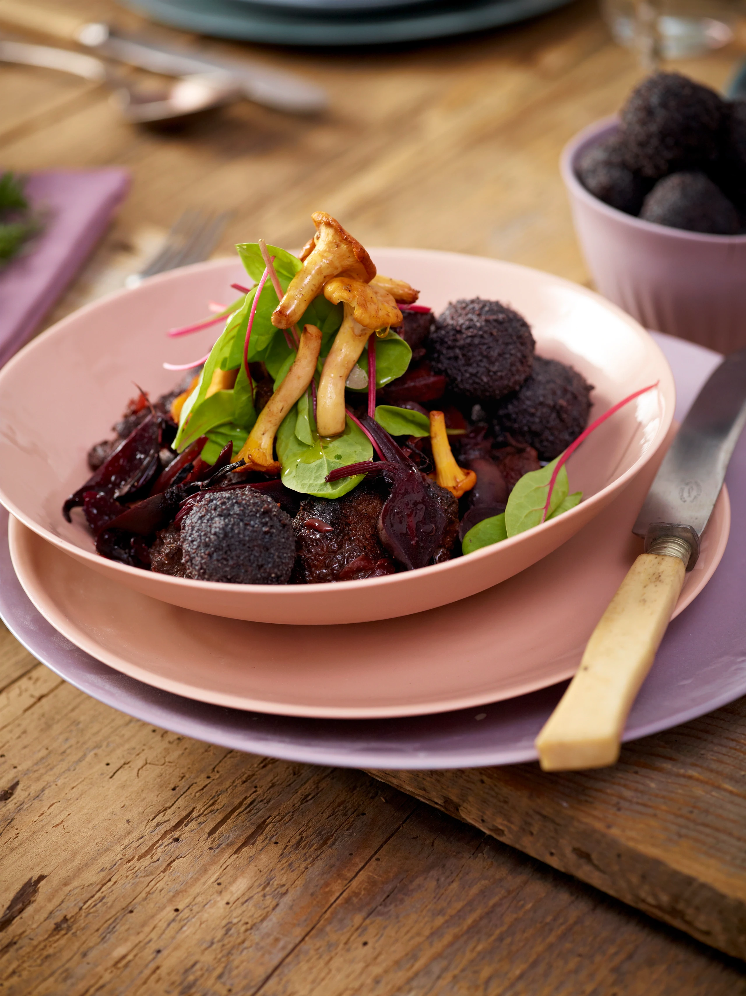 Hirschragout mit Mohnknödeln