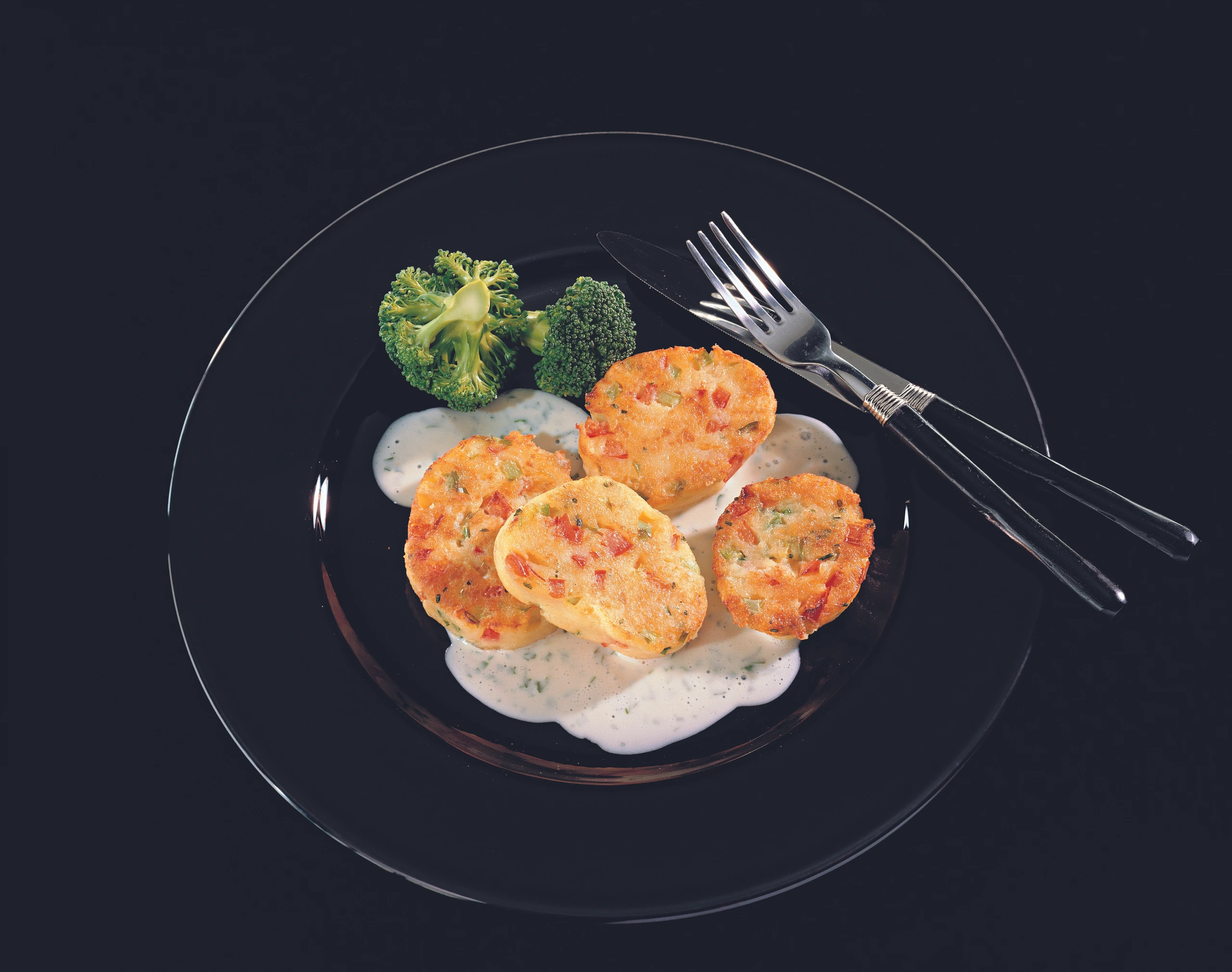 Gebratene Erdäpfellaibchen mit Brokkoli und Kräutersauce