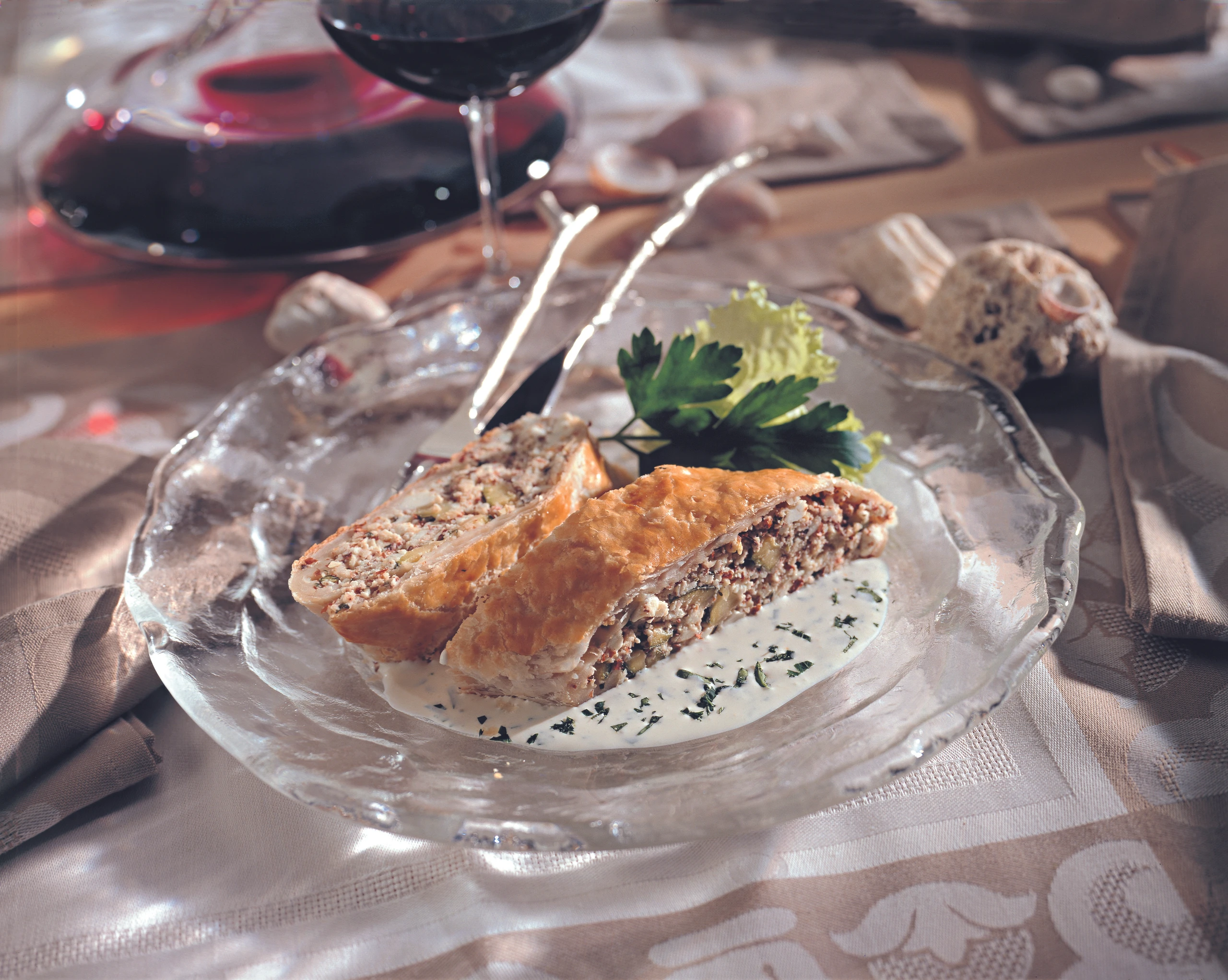 Blätterteigstrudel mit Schafkäse-Zucchini-Fülle