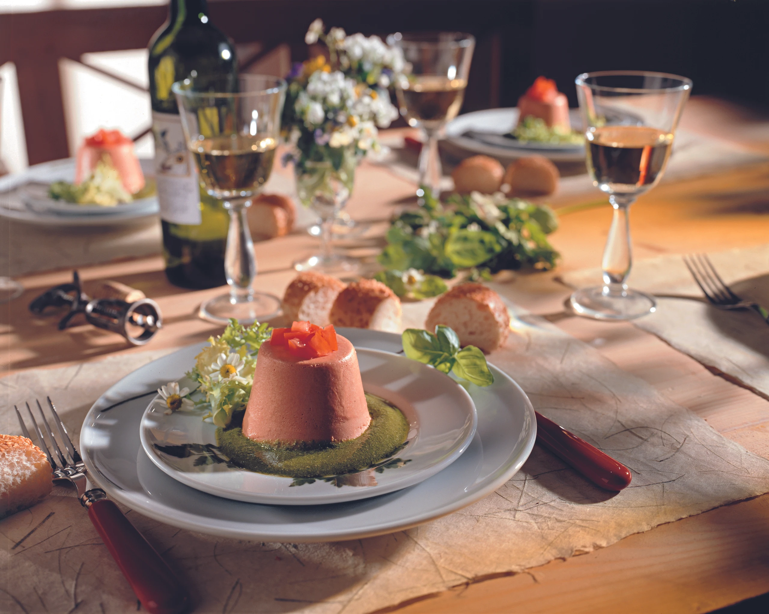 Paradeisertörtchen mit Pesto