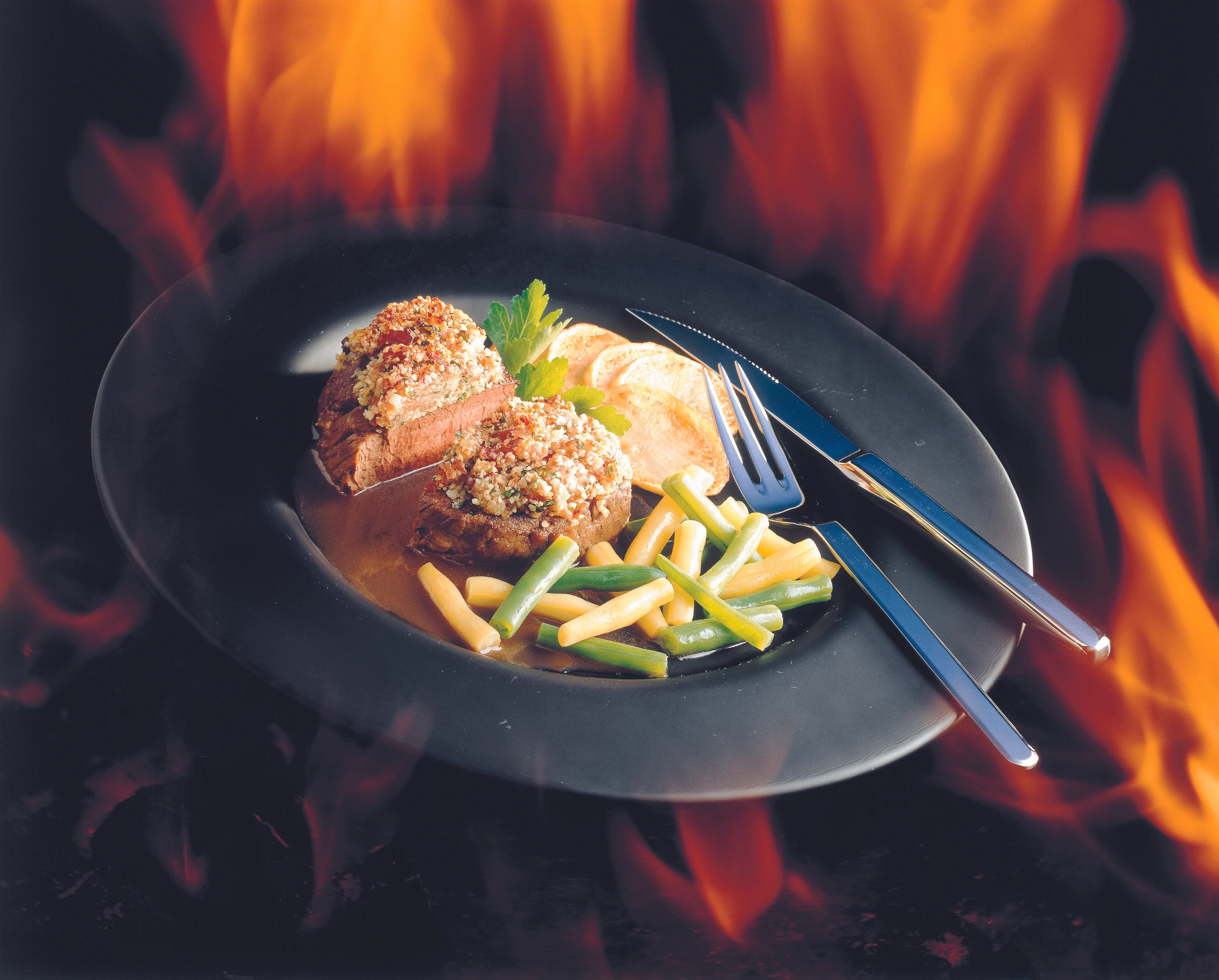 Rindssteak mit pikanter Kruste