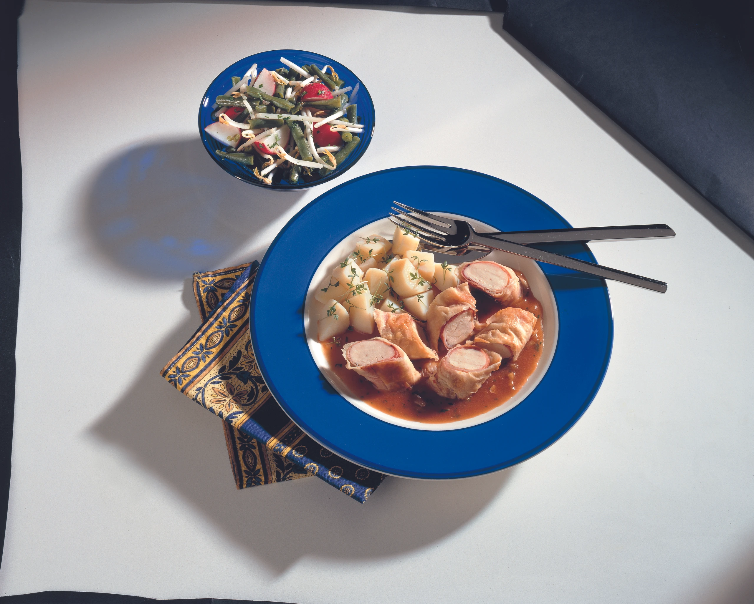 Hühnerbrust mit Rohschinken im Strudelblatt